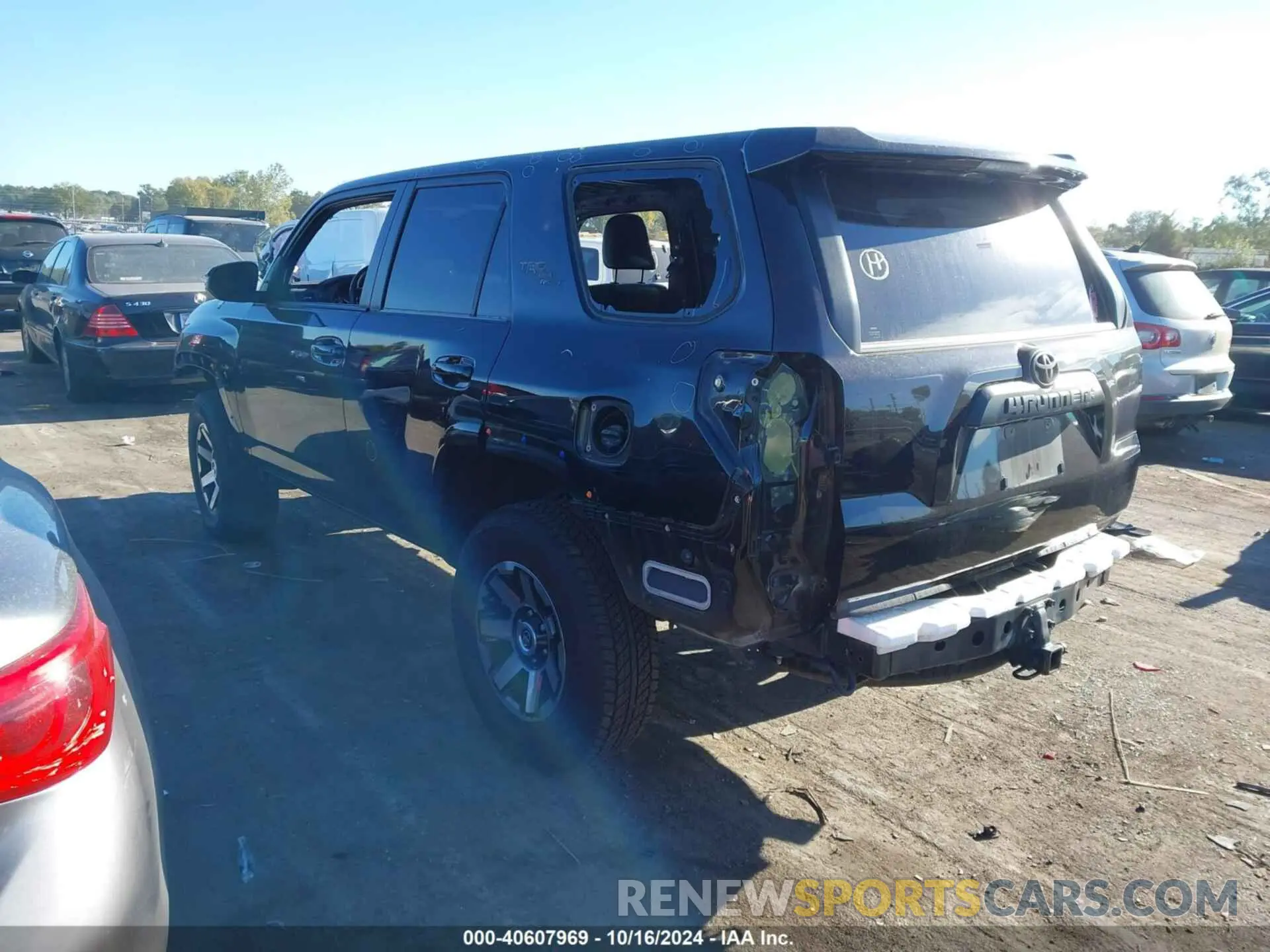 3 Photograph of a damaged car JTERU5JR1M5855560 TOYOTA 4RUNNER 2021