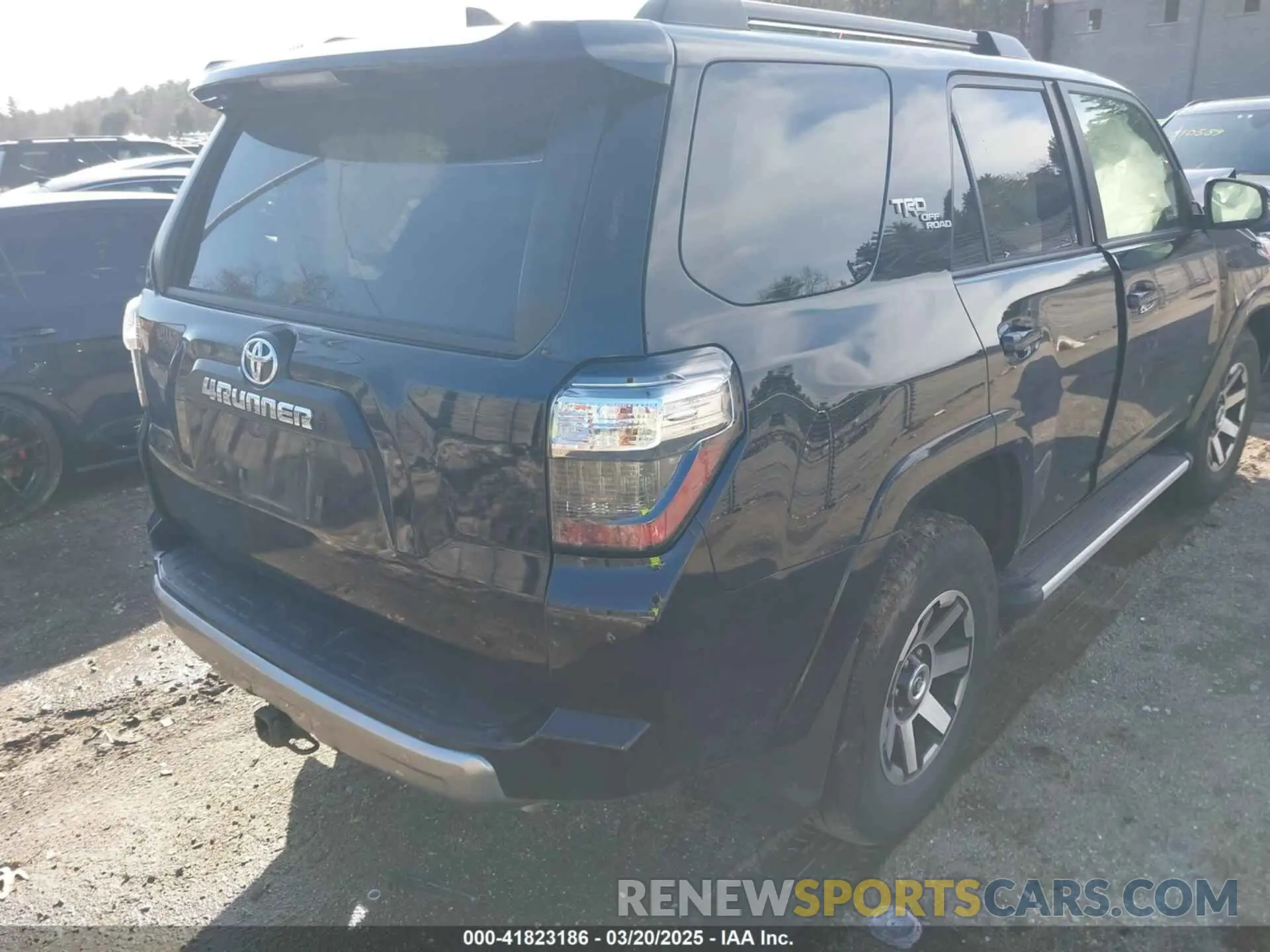 4 Фотография поврежденного автомобиля JTERU5JR1M5970644 TOYOTA 4RUNNER 2021