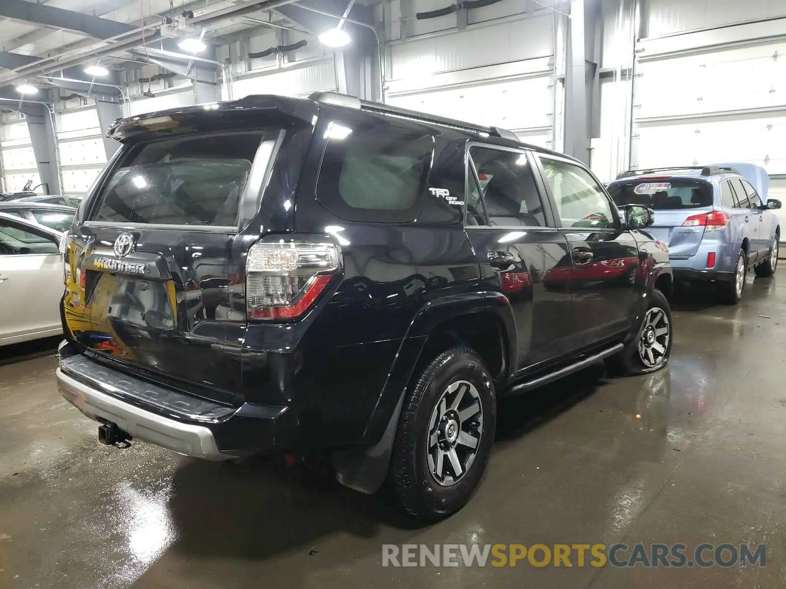 4 Photograph of a damaged car JTERU5JR3M5839179 TOYOTA 4RUNNER 2021