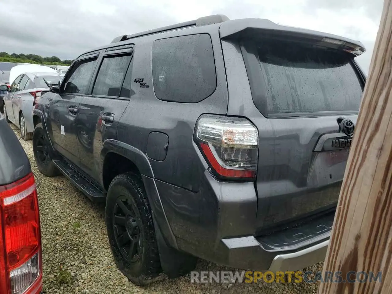 2 Photograph of a damaged car JTERU5JR3M5873140 TOYOTA 4RUNNER 2021