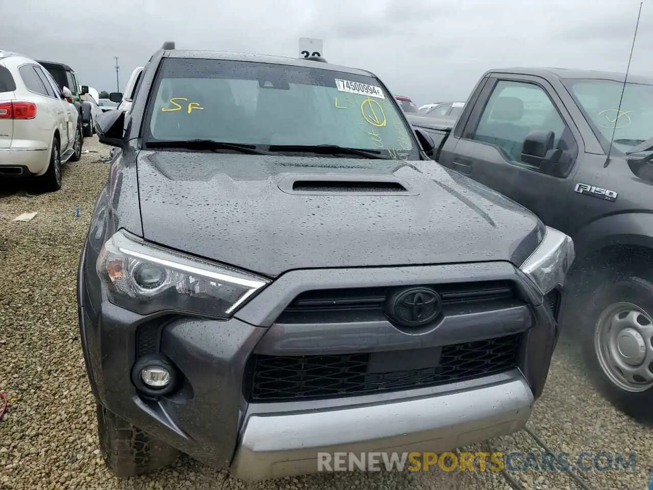 5 Photograph of a damaged car JTERU5JR3M5873140 TOYOTA 4RUNNER 2021