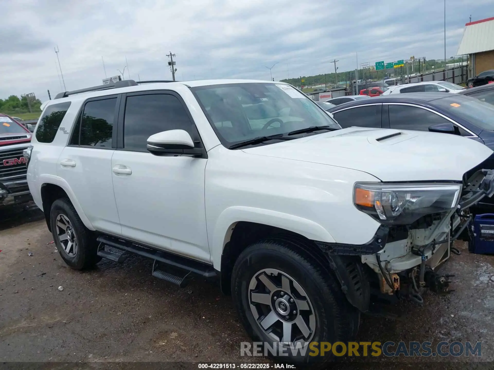 13 Фотография поврежденного автомобиля JTERU5JR3M5954879 TOYOTA 4RUNNER 2021