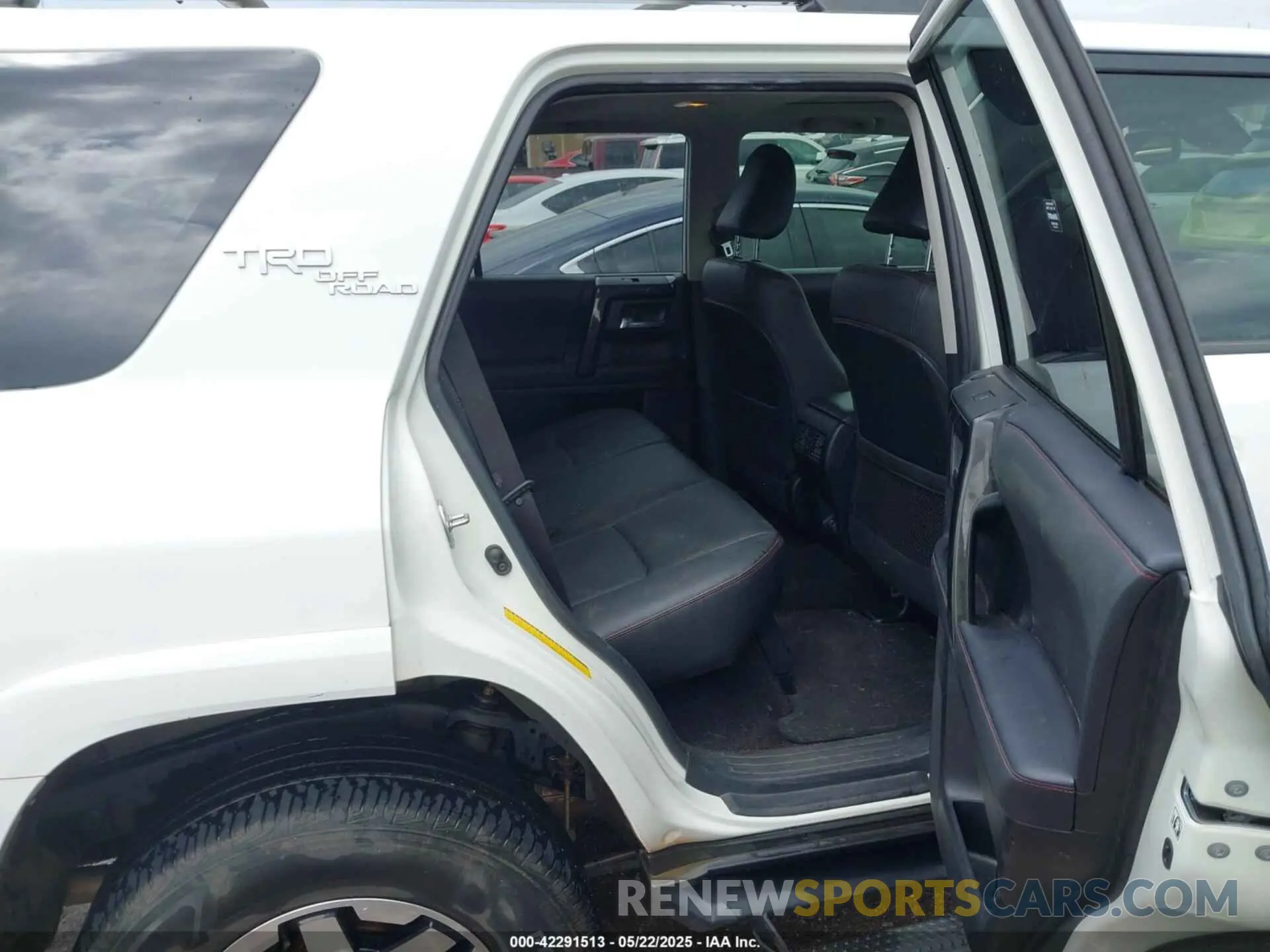 8 Фотография поврежденного автомобиля JTERU5JR3M5954879 TOYOTA 4RUNNER 2021