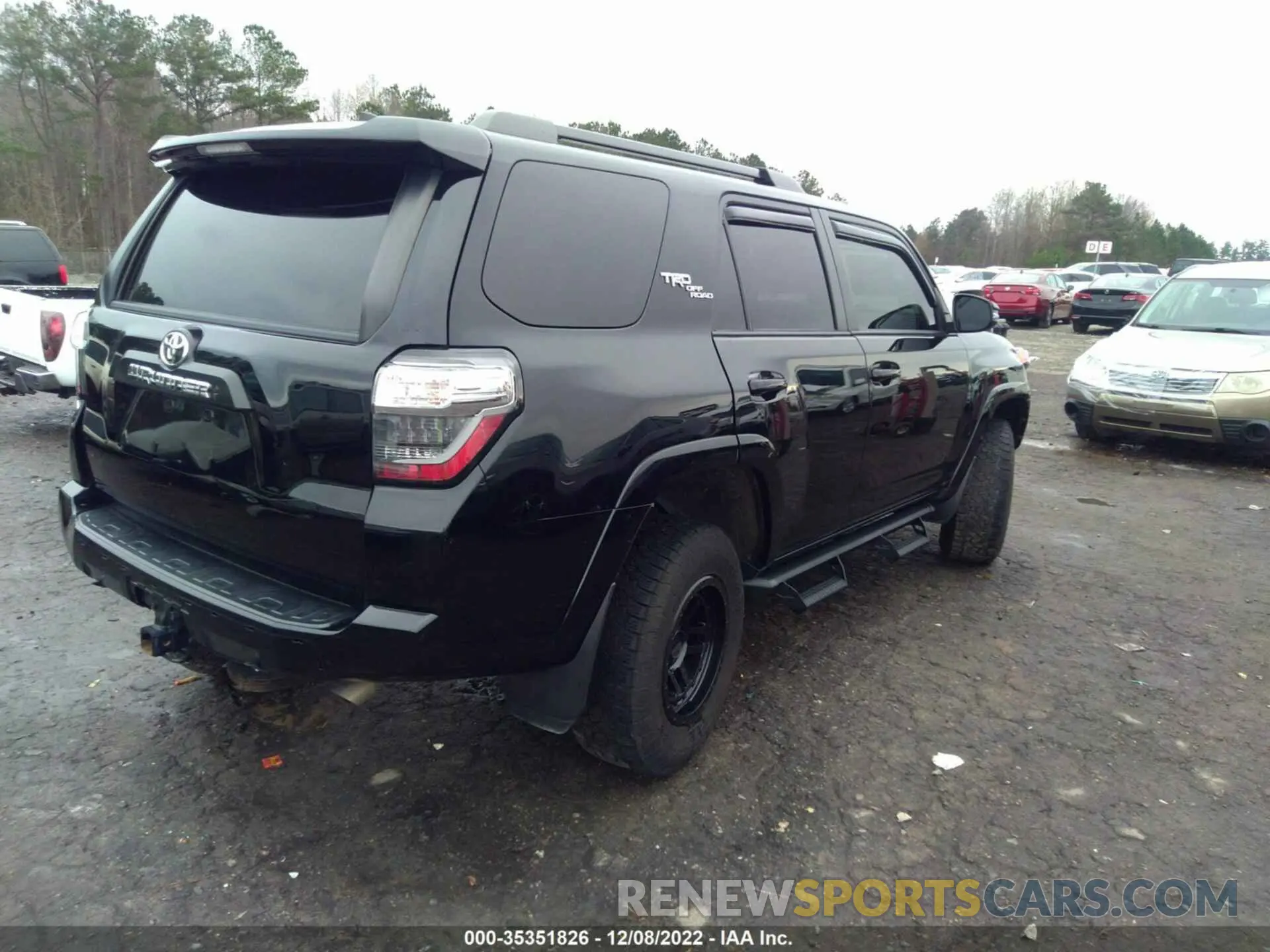 4 Фотография поврежденного автомобиля JTERU5JR4M5867959 TOYOTA 4RUNNER 2021
