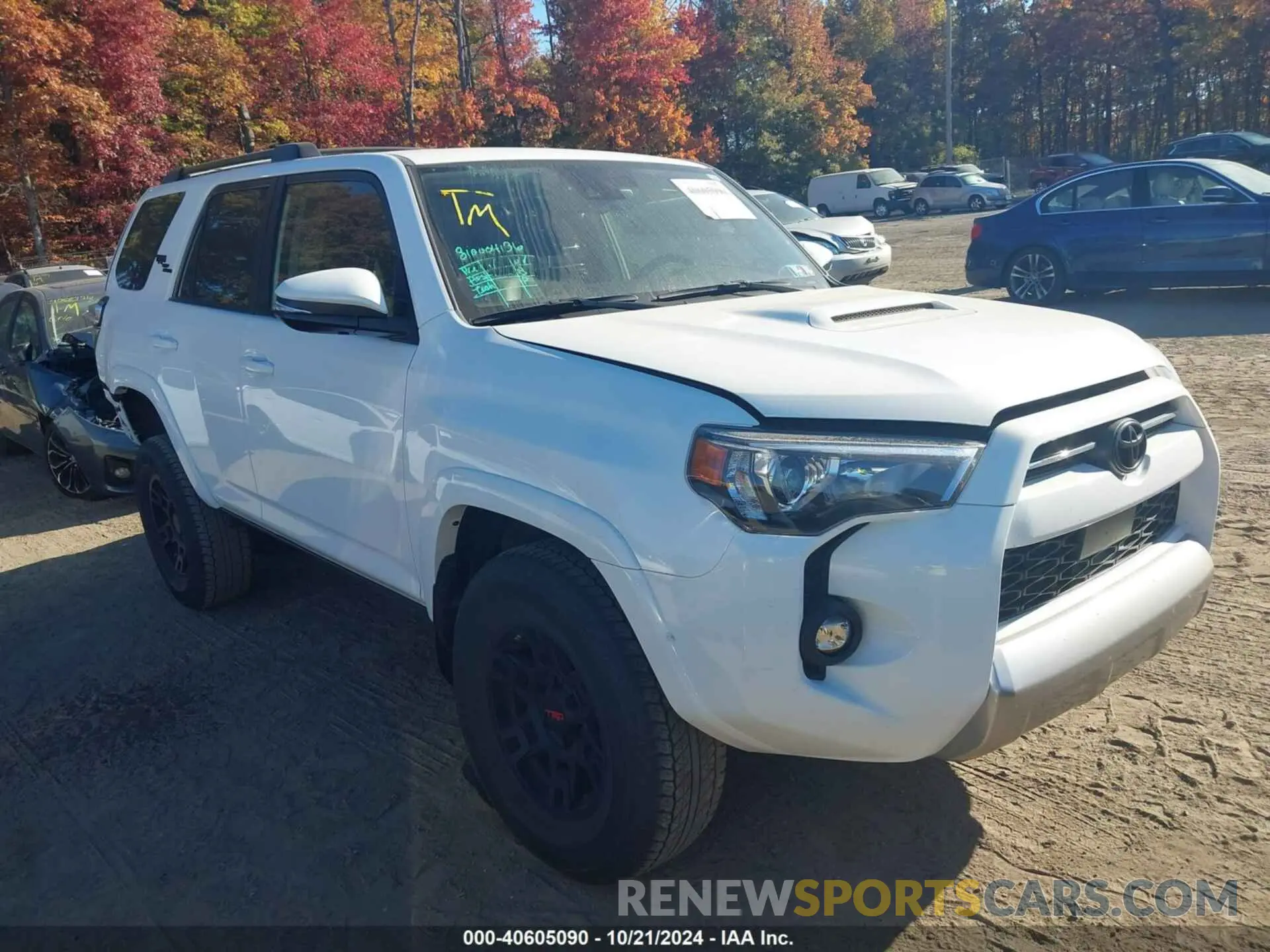 1 Photograph of a damaged car JTERU5JR4M5961095 TOYOTA 4RUNNER 2021