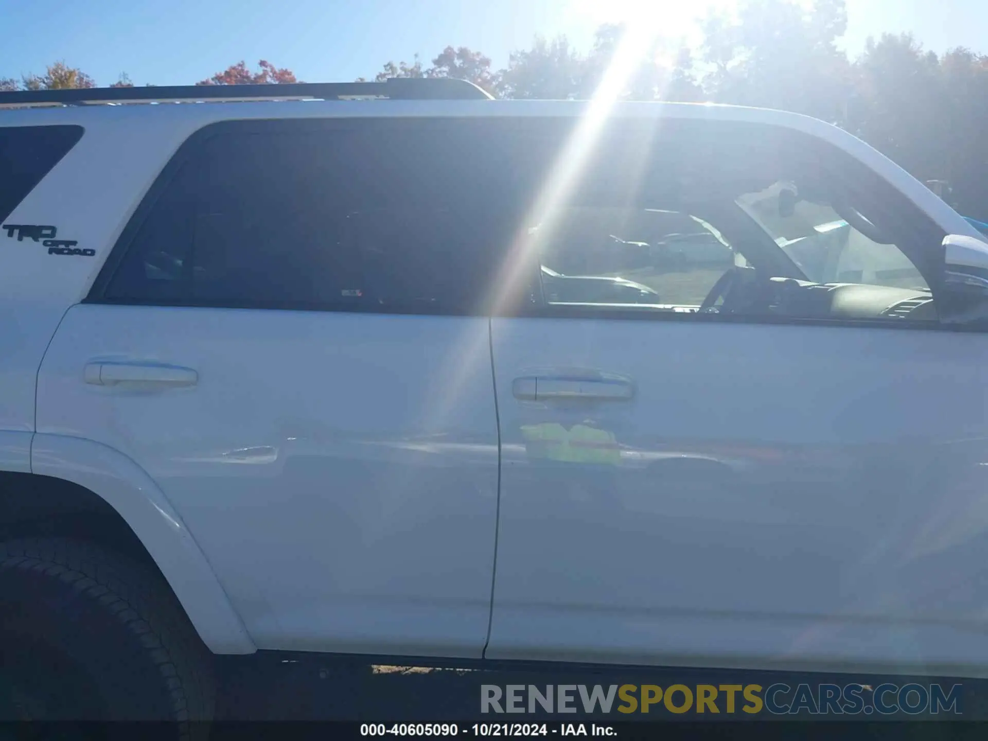 14 Photograph of a damaged car JTERU5JR4M5961095 TOYOTA 4RUNNER 2021