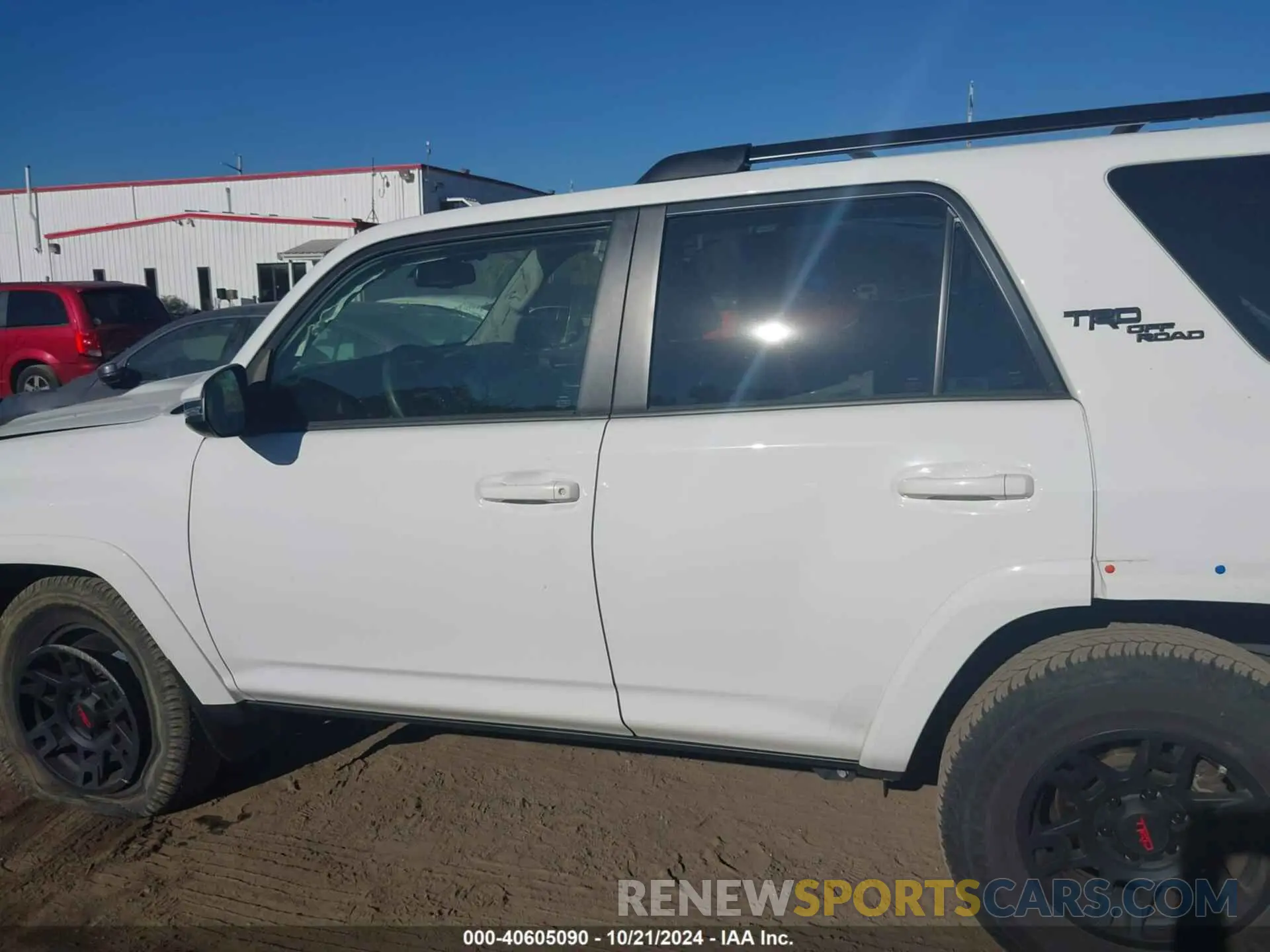 15 Photograph of a damaged car JTERU5JR4M5961095 TOYOTA 4RUNNER 2021