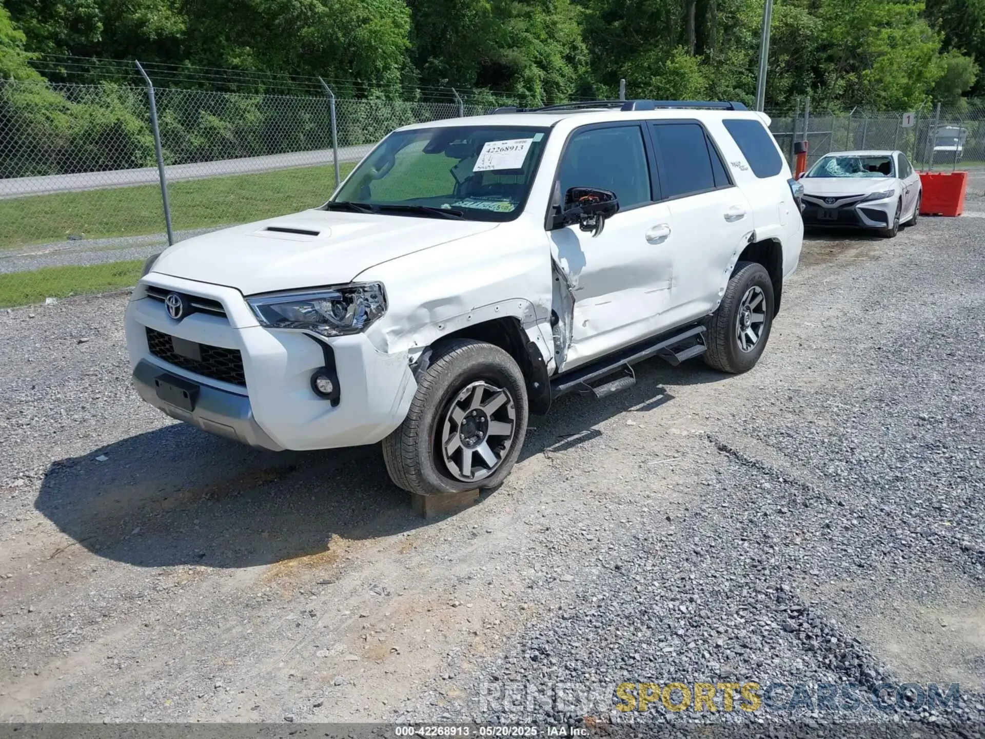 2 Photograph of a damaged car JTERU5JR5M5903979 TOYOTA 4RUNNER 2021