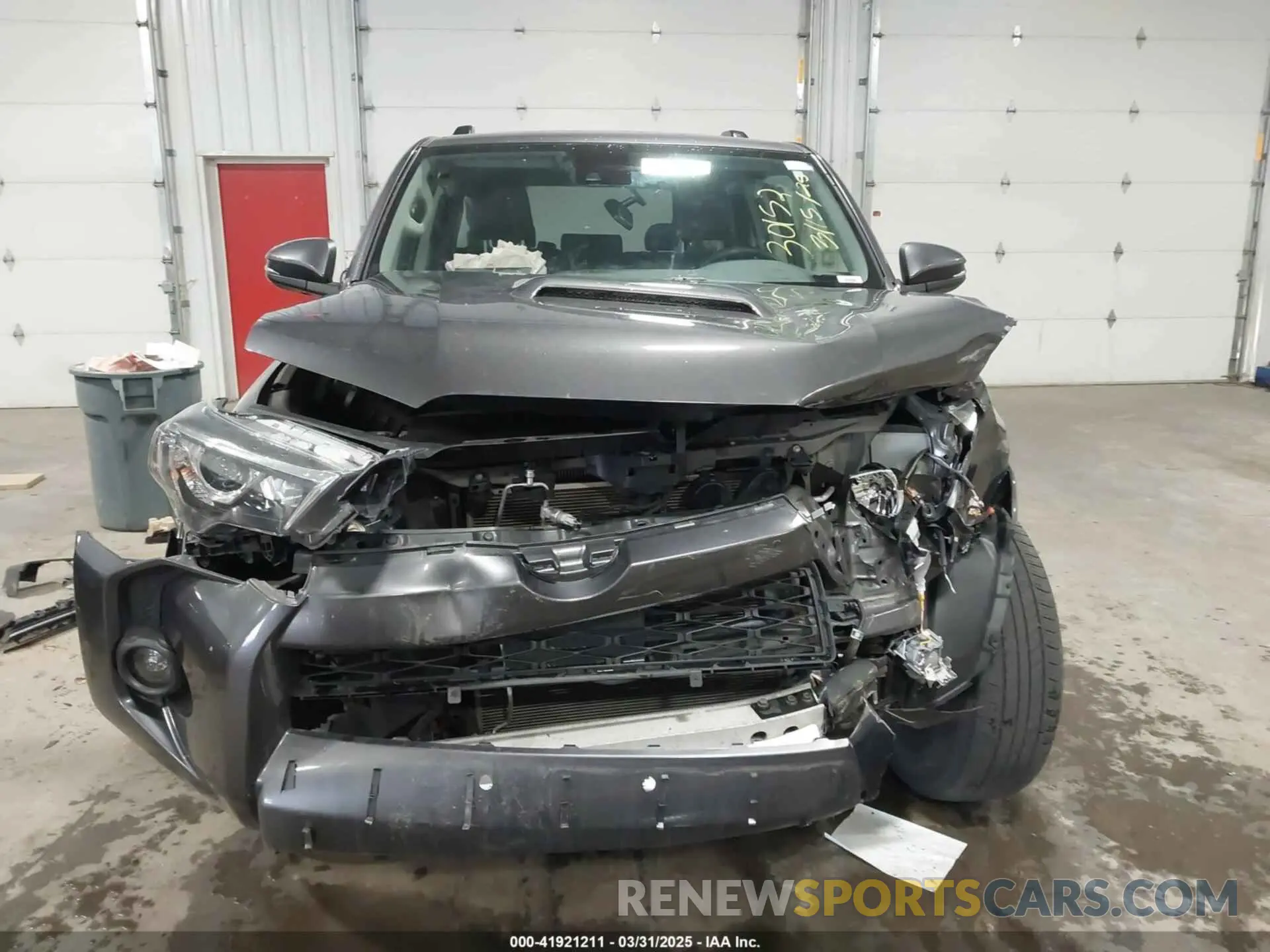 13 Фотография поврежденного автомобиля JTERU5JR6M5892569 TOYOTA 4RUNNER 2021