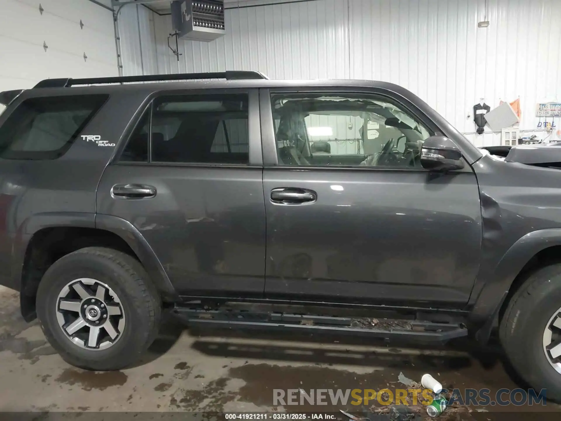 14 Фотография поврежденного автомобиля JTERU5JR6M5892569 TOYOTA 4RUNNER 2021