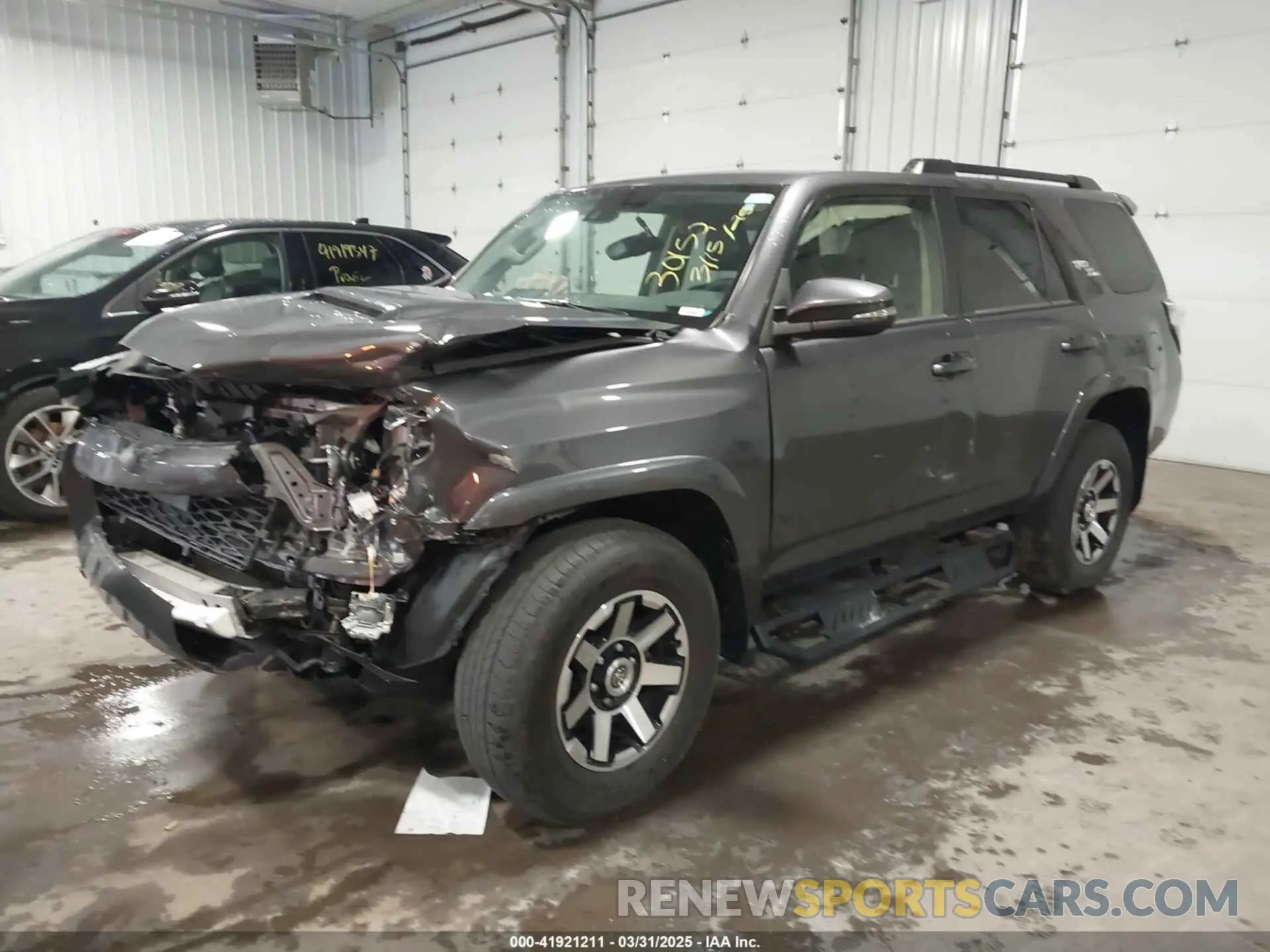 2 Фотография поврежденного автомобиля JTERU5JR6M5892569 TOYOTA 4RUNNER 2021