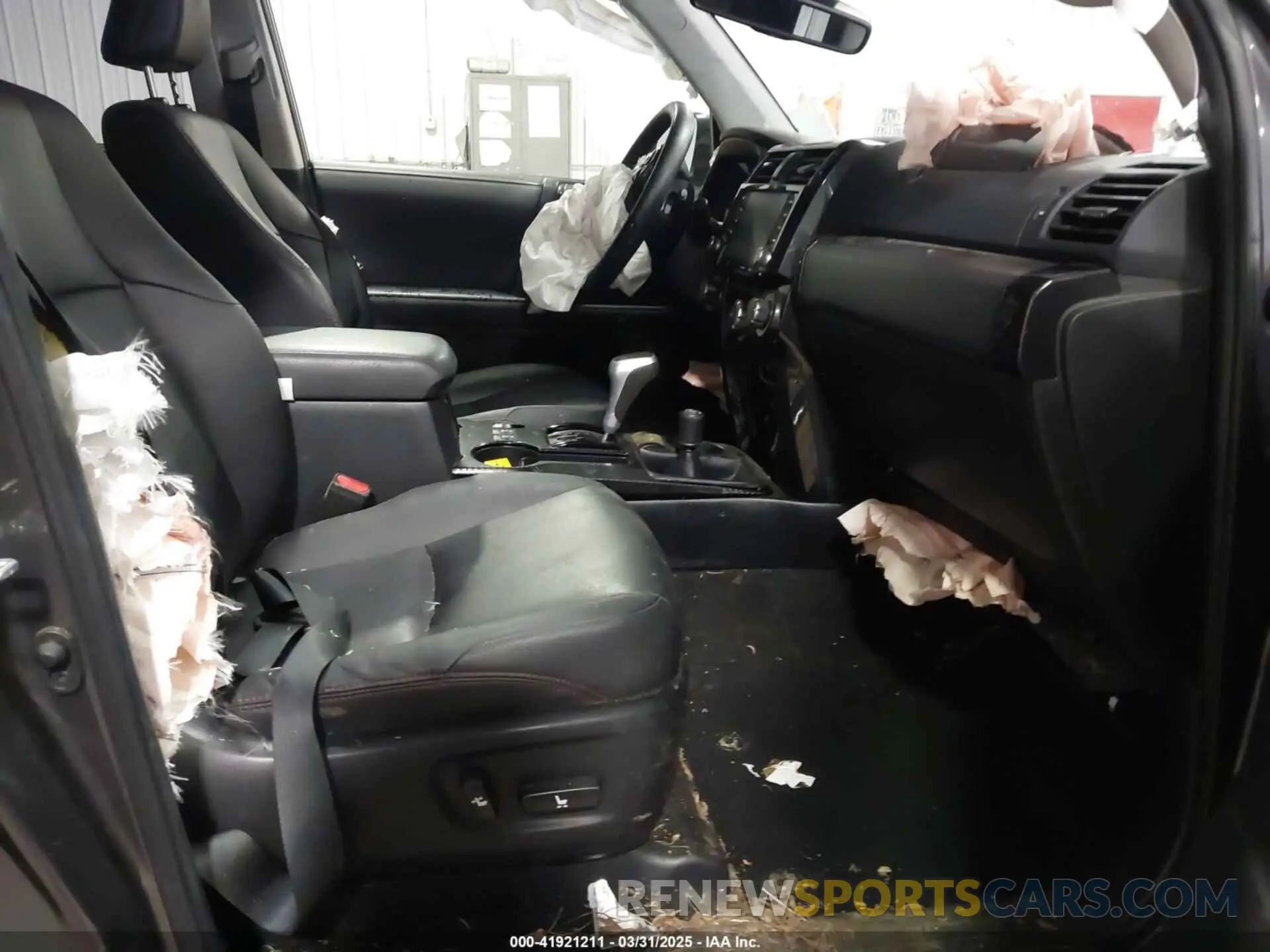5 Фотография поврежденного автомобиля JTERU5JR6M5892569 TOYOTA 4RUNNER 2021