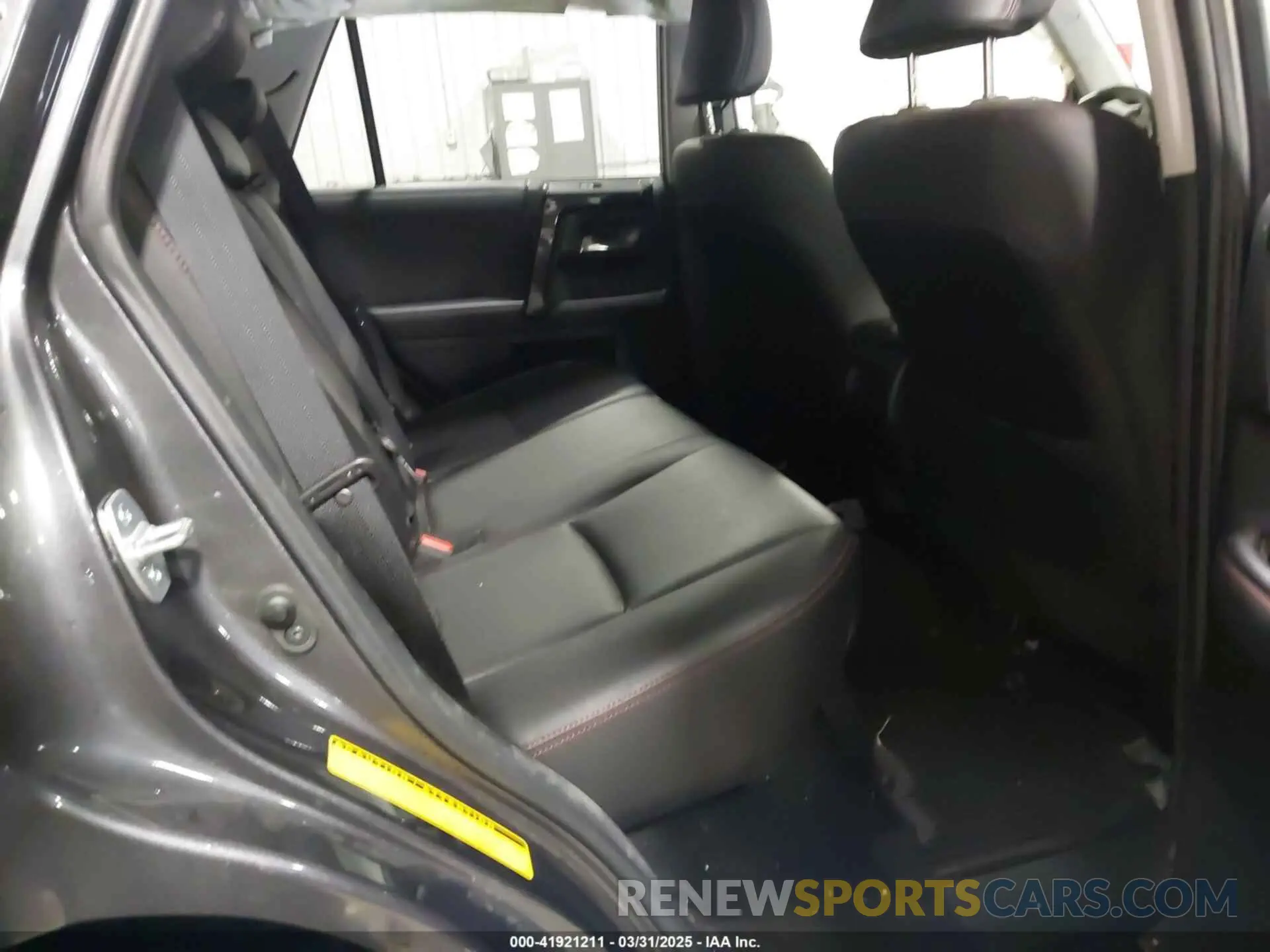 8 Фотография поврежденного автомобиля JTERU5JR6M5892569 TOYOTA 4RUNNER 2021