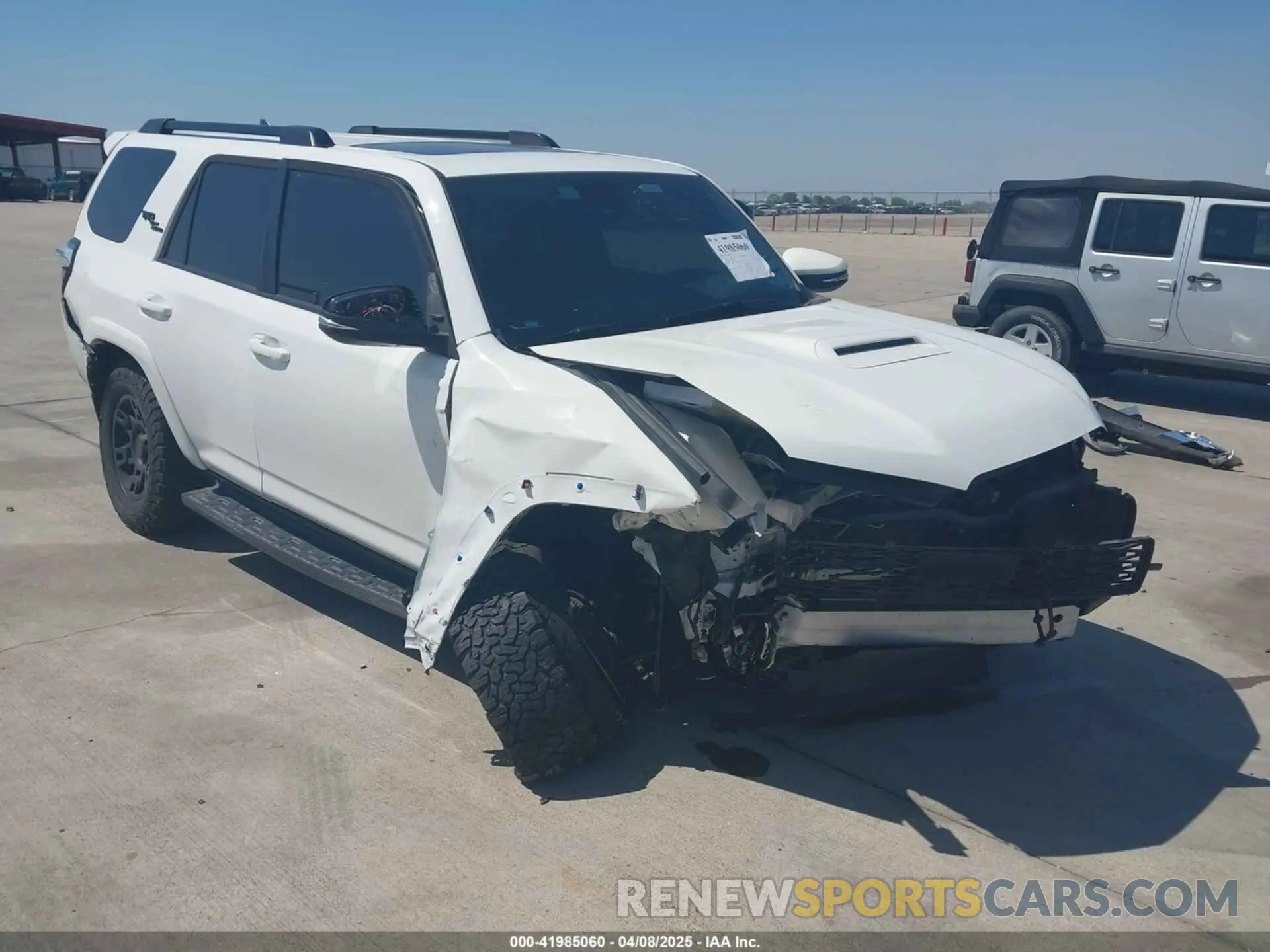 1 Photograph of a damaged car JTERU5JR7M5860987 TOYOTA 4RUNNER 2021