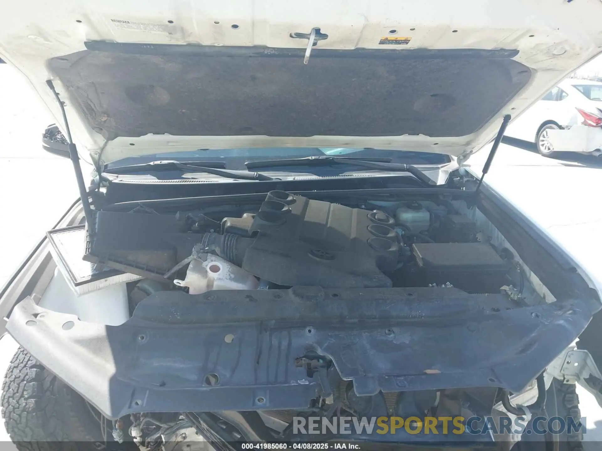 10 Photograph of a damaged car JTERU5JR7M5860987 TOYOTA 4RUNNER 2021