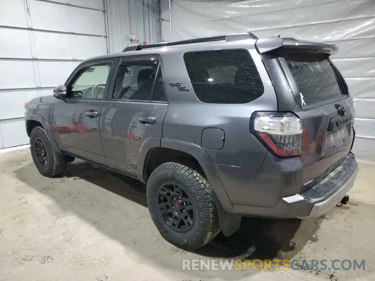 2 Фотография поврежденного автомобиля JTERU5JR7M5911940 TOYOTA 4RUNNER 2021