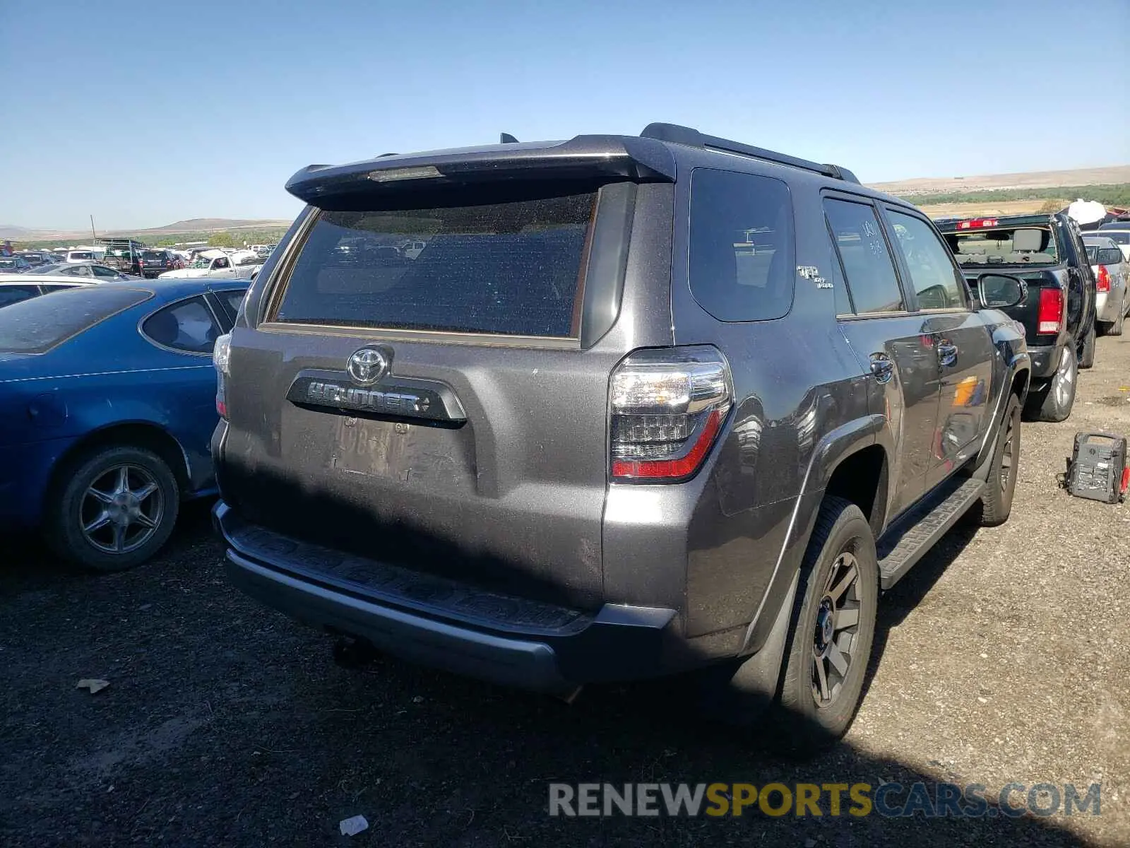 4 Photograph of a damaged car JTERU5JR8M5920288 TOYOTA 4RUNNER 2021