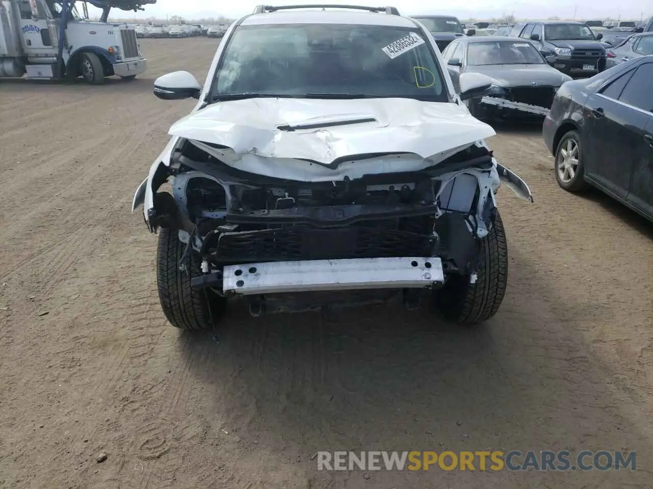 9 Photograph of a damaged car JTERU5JR9M5852647 TOYOTA 4RUNNER 2021
