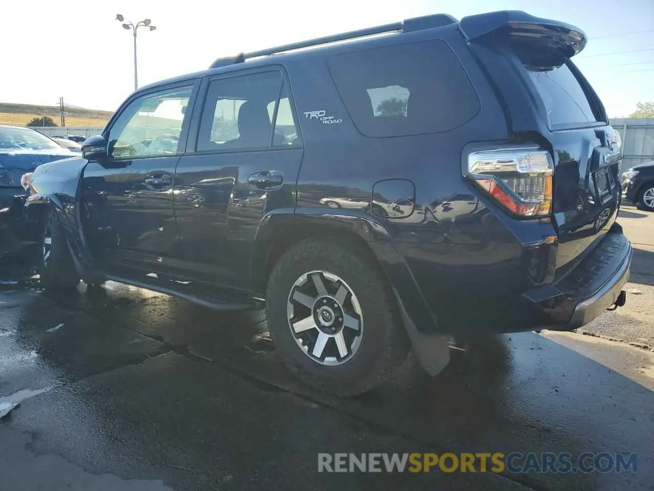 2 Photograph of a damaged car JTERU5JR9M5909994 TOYOTA 4RUNNER 2021