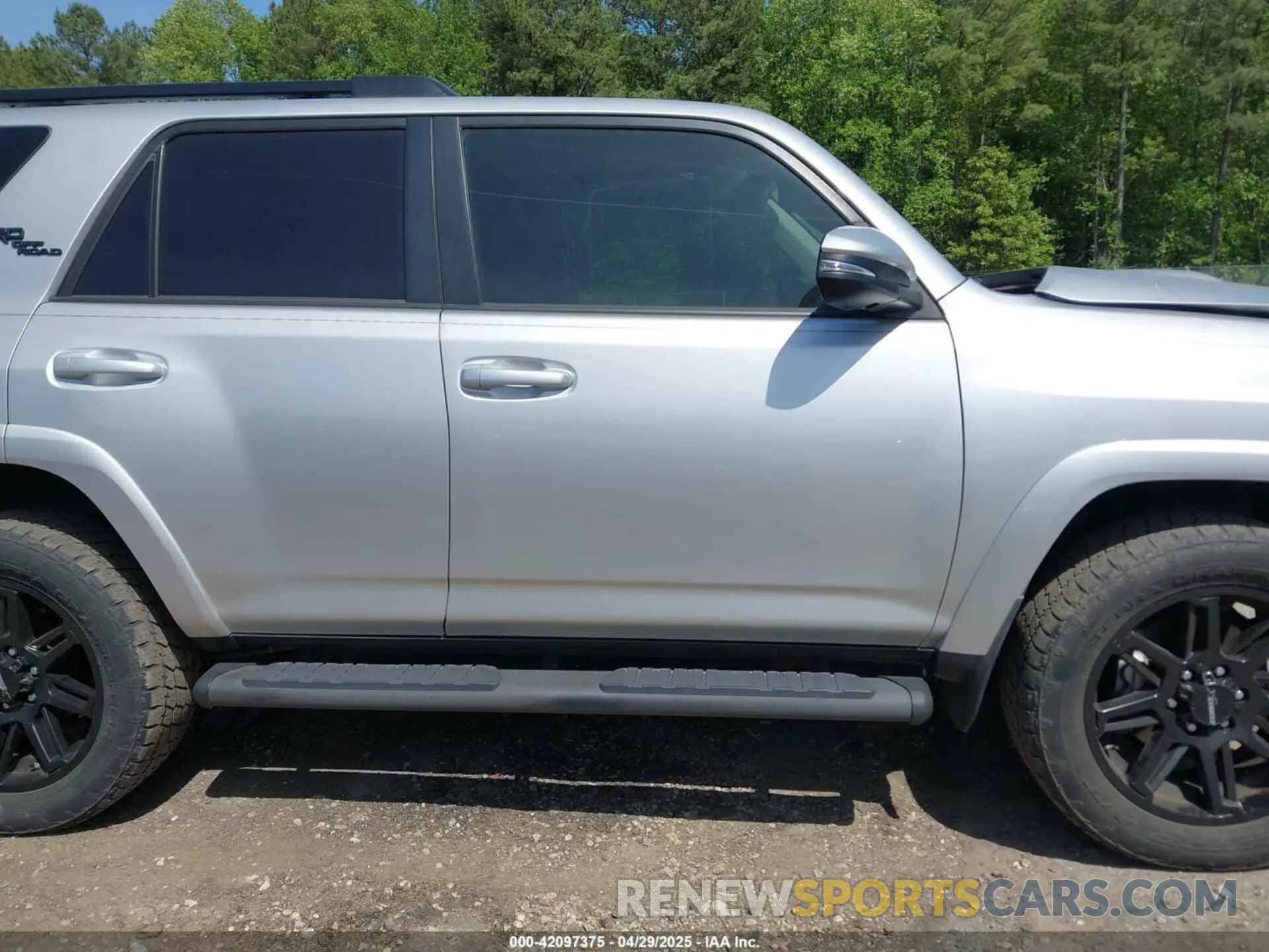 14 Фотография поврежденного автомобиля JTERU5JRXM5964177 TOYOTA 4RUNNER 2021
