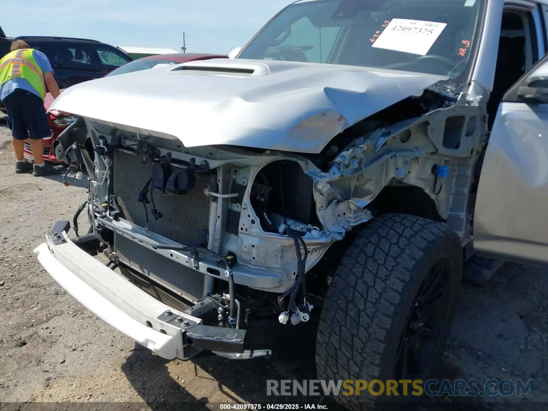 6 Фотография поврежденного автомобиля JTERU5JRXM5964177 TOYOTA 4RUNNER 2021