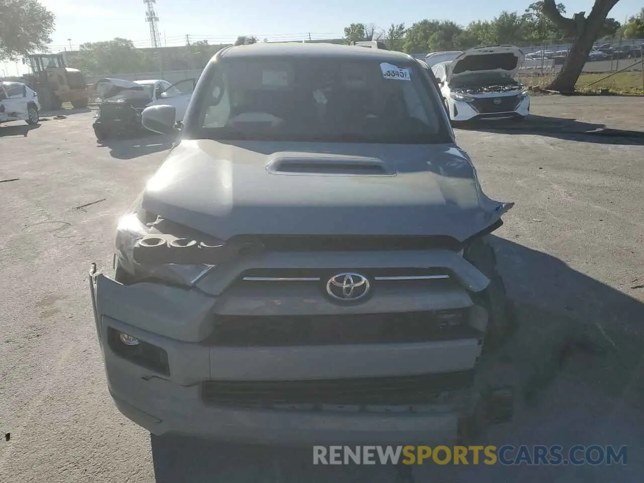 5 Photograph of a damaged car JTEAU5JR9N5273463 TOYOTA 4RUNNER 2022