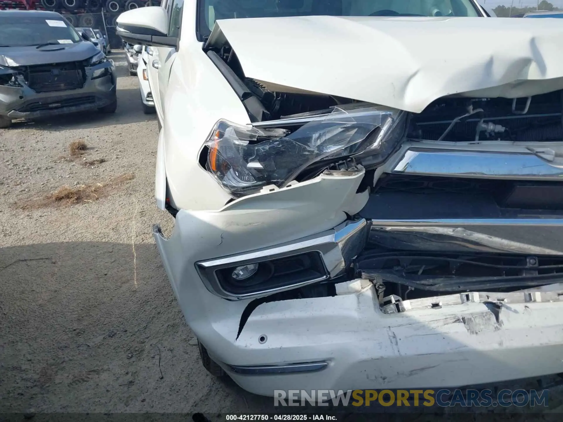 6 Photograph of a damaged car JTEDU5JR7N5263642 TOYOTA 4RUNNER 2022
