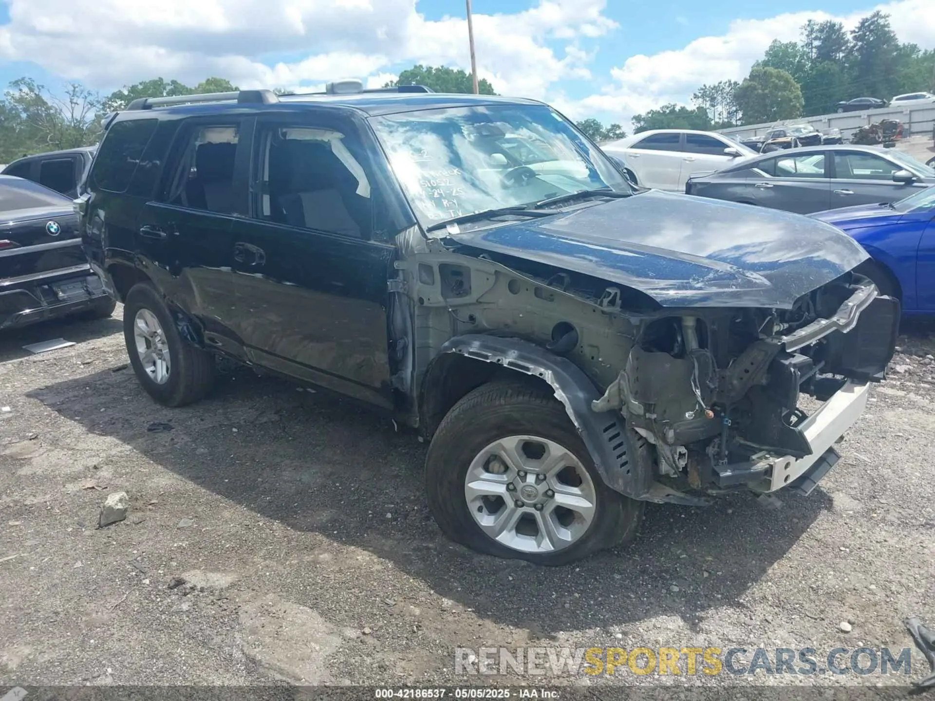 1 Photograph of a damaged car JTEEU5JR0N5257119 TOYOTA 4RUNNER 2022