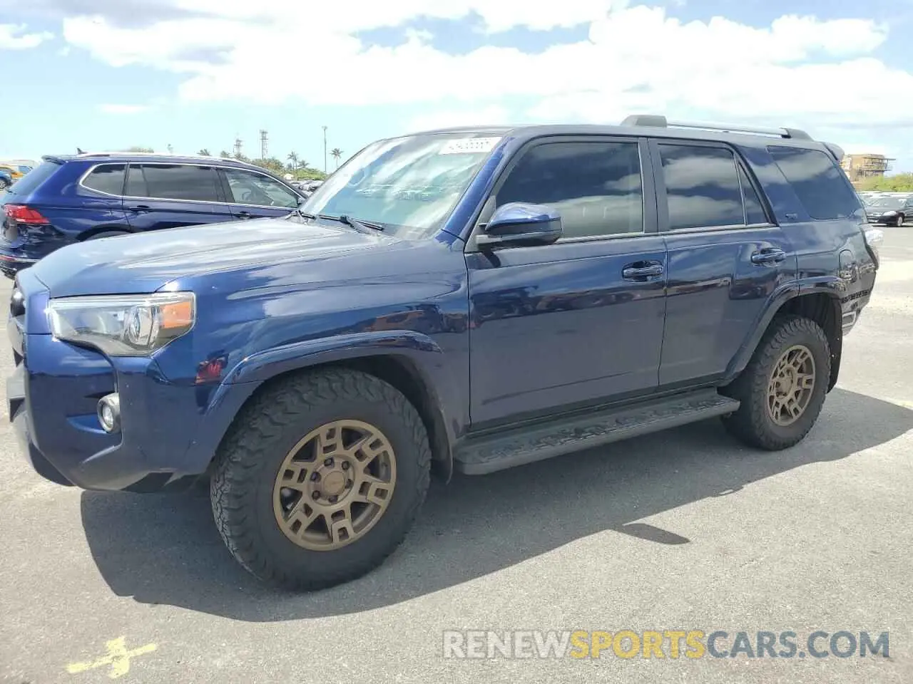 1 Фотография поврежденного автомобиля JTEEU5JR0N5260537 TOYOTA 4RUNNER 2022