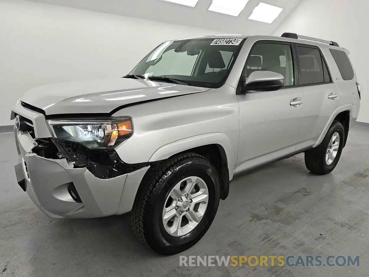 1 Photograph of a damaged car JTEEU5JR0N5262952 TOYOTA 4RUNNER 2022