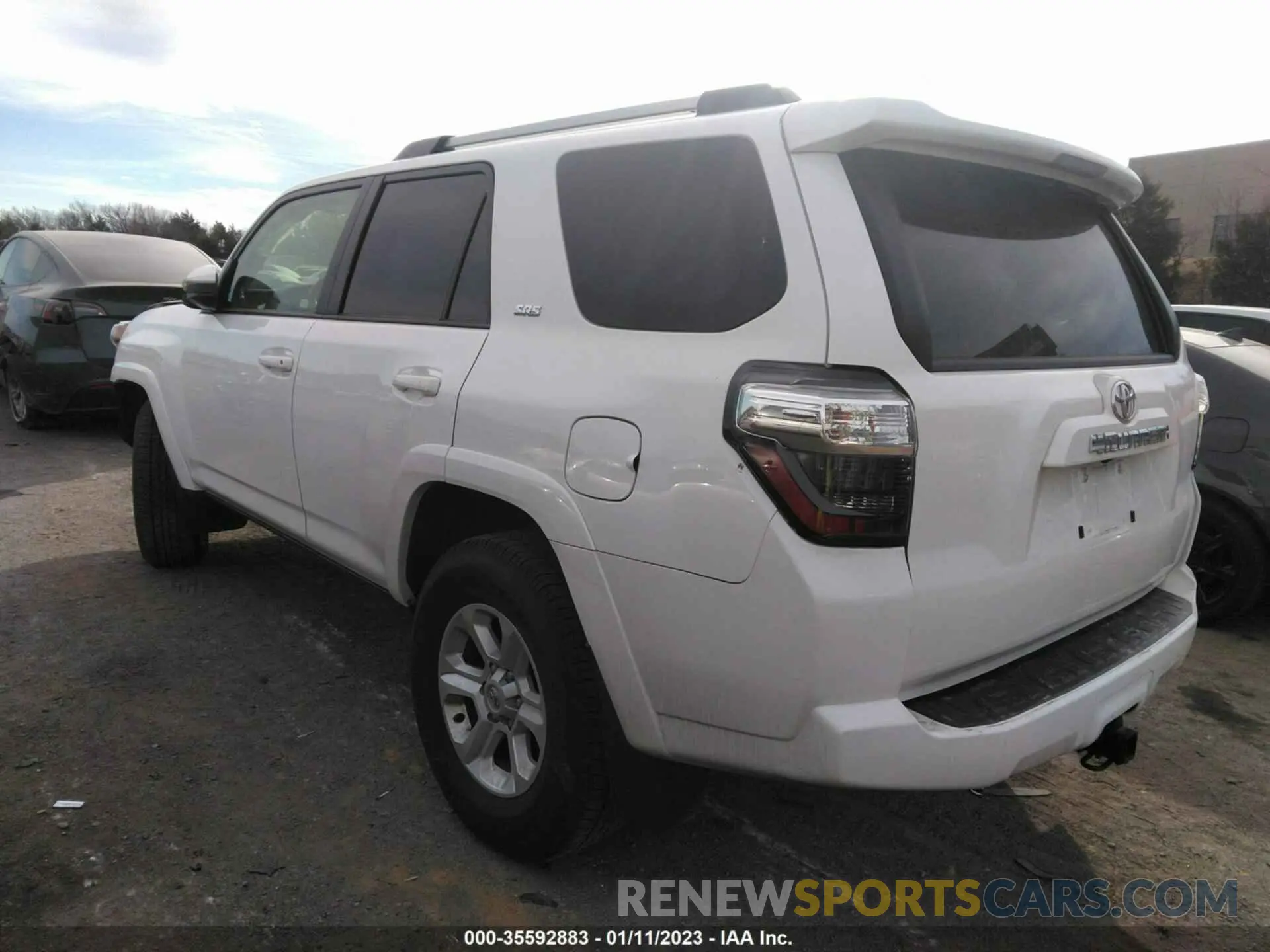 3 Photograph of a damaged car JTEEU5JR2N5255713 TOYOTA 4RUNNER 2022