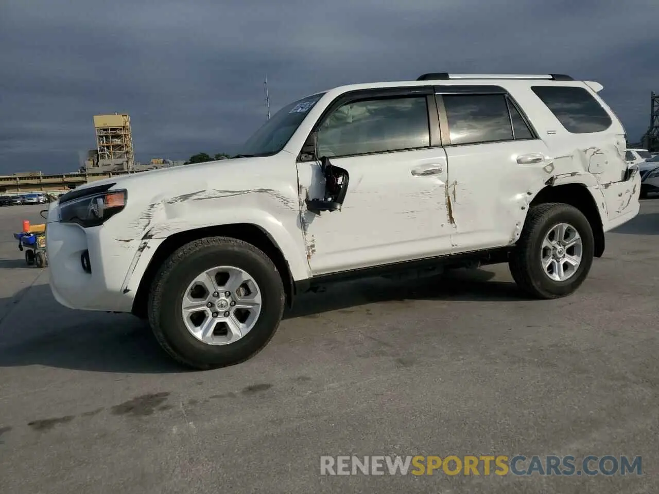 1 Фотография поврежденного автомобиля JTEEU5JR3N5259981 TOYOTA 4RUNNER 2022