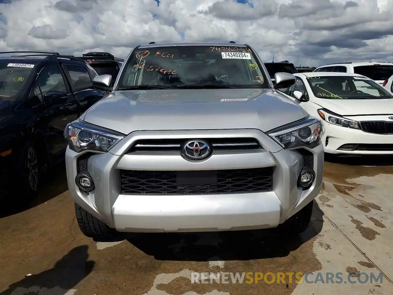 5 Photograph of a damaged car JTEEU5JR6N5271171 TOYOTA 4RUNNER 2022