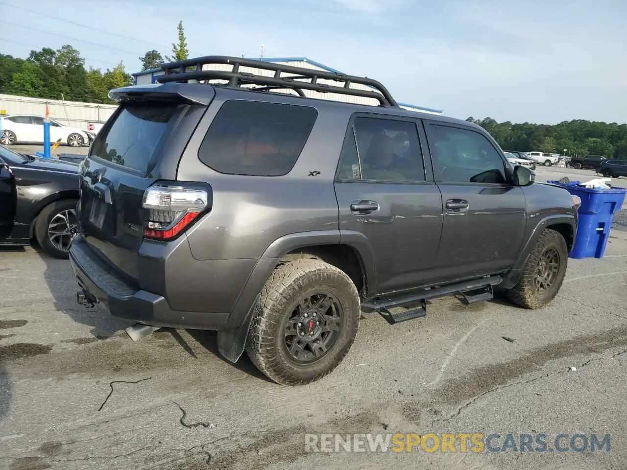 3 Photograph of a damaged car JTEEU5JRXN5276521 TOYOTA 4RUNNER 2022