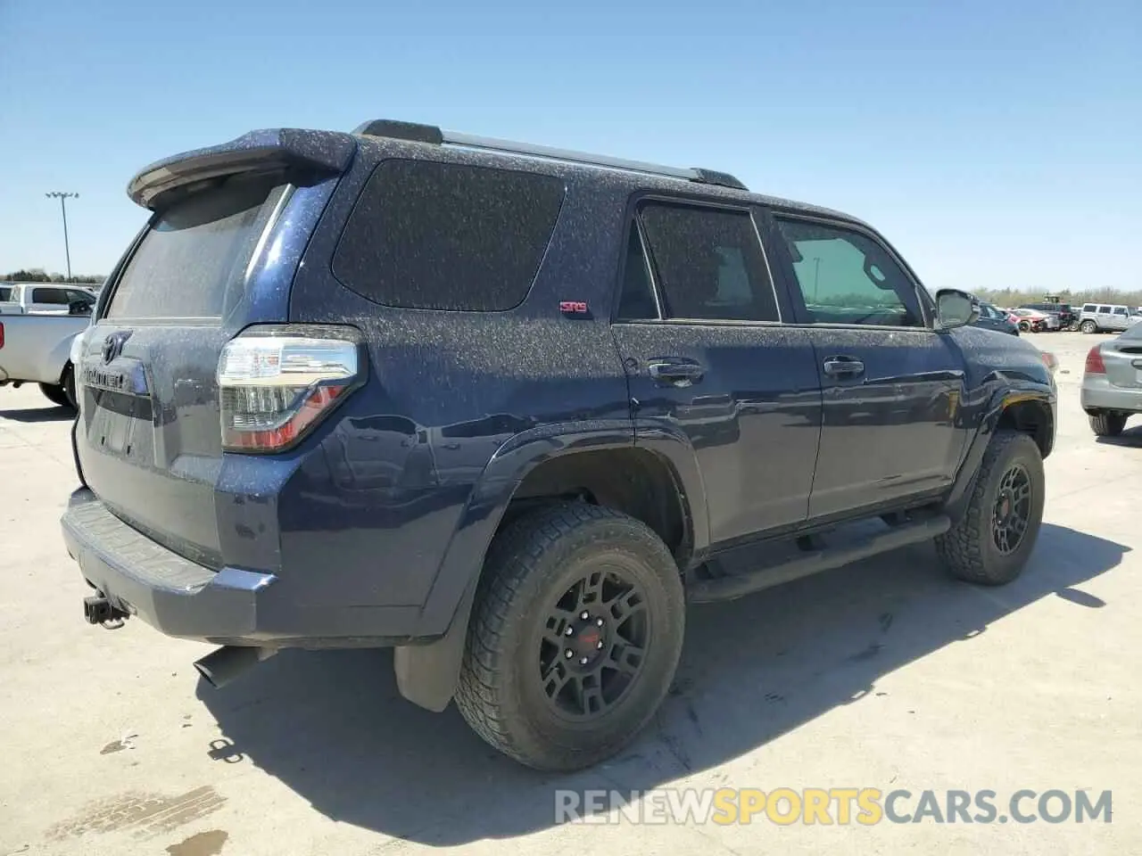 3 Photograph of a damaged car JTEFU5JR0N5268478 TOYOTA 4RUNNER 2022