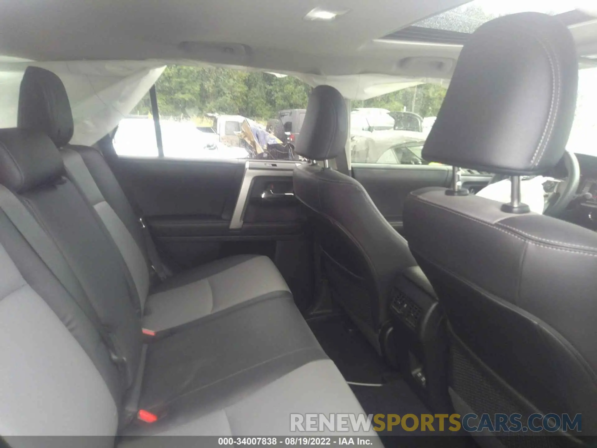 8 Фотография поврежденного автомобиля JTEFU5JR6N5252320 TOYOTA 4RUNNER 2022