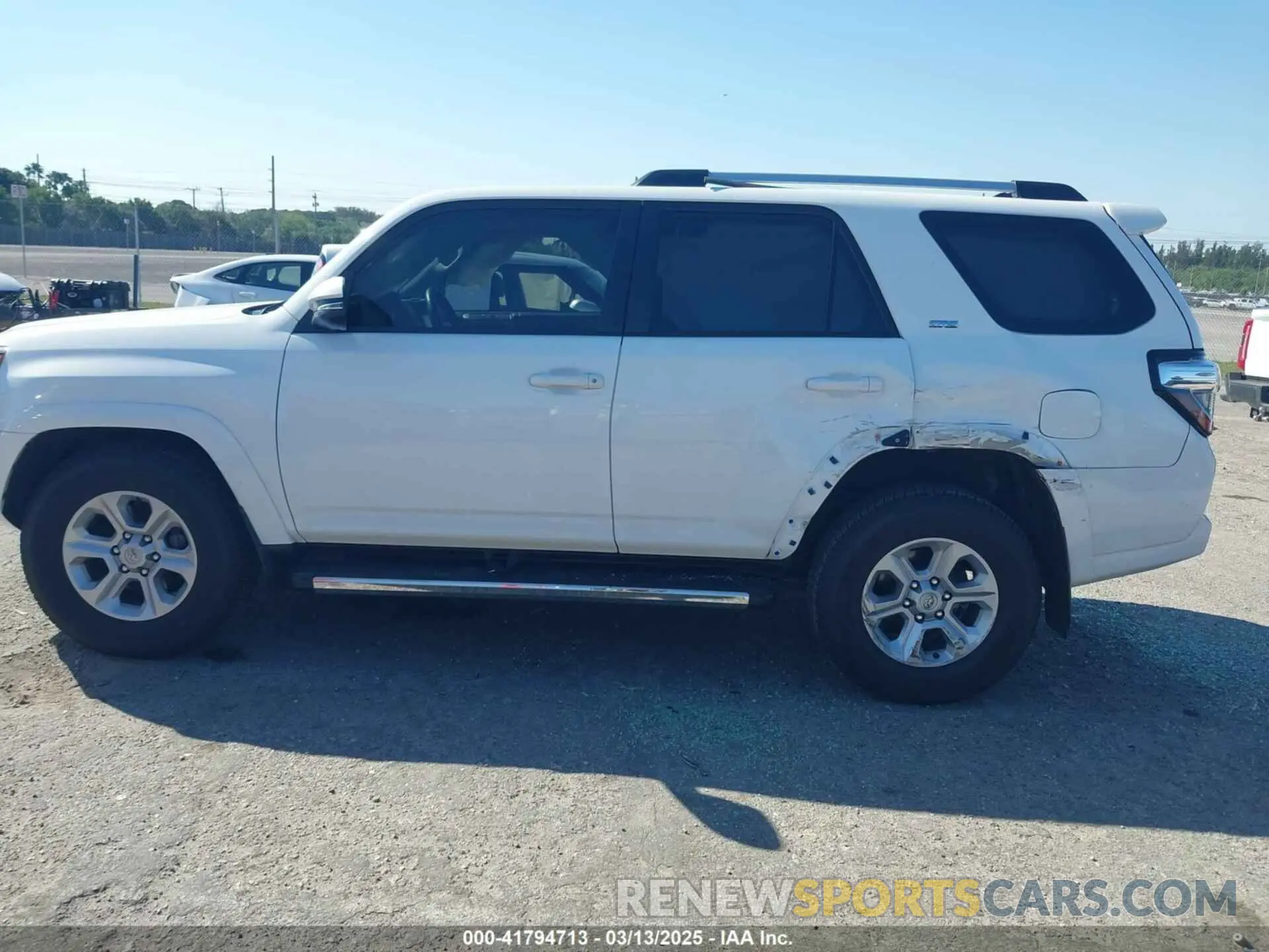 6 Photograph of a damaged car JTEFU5JR7N5256716 TOYOTA 4RUNNER 2022