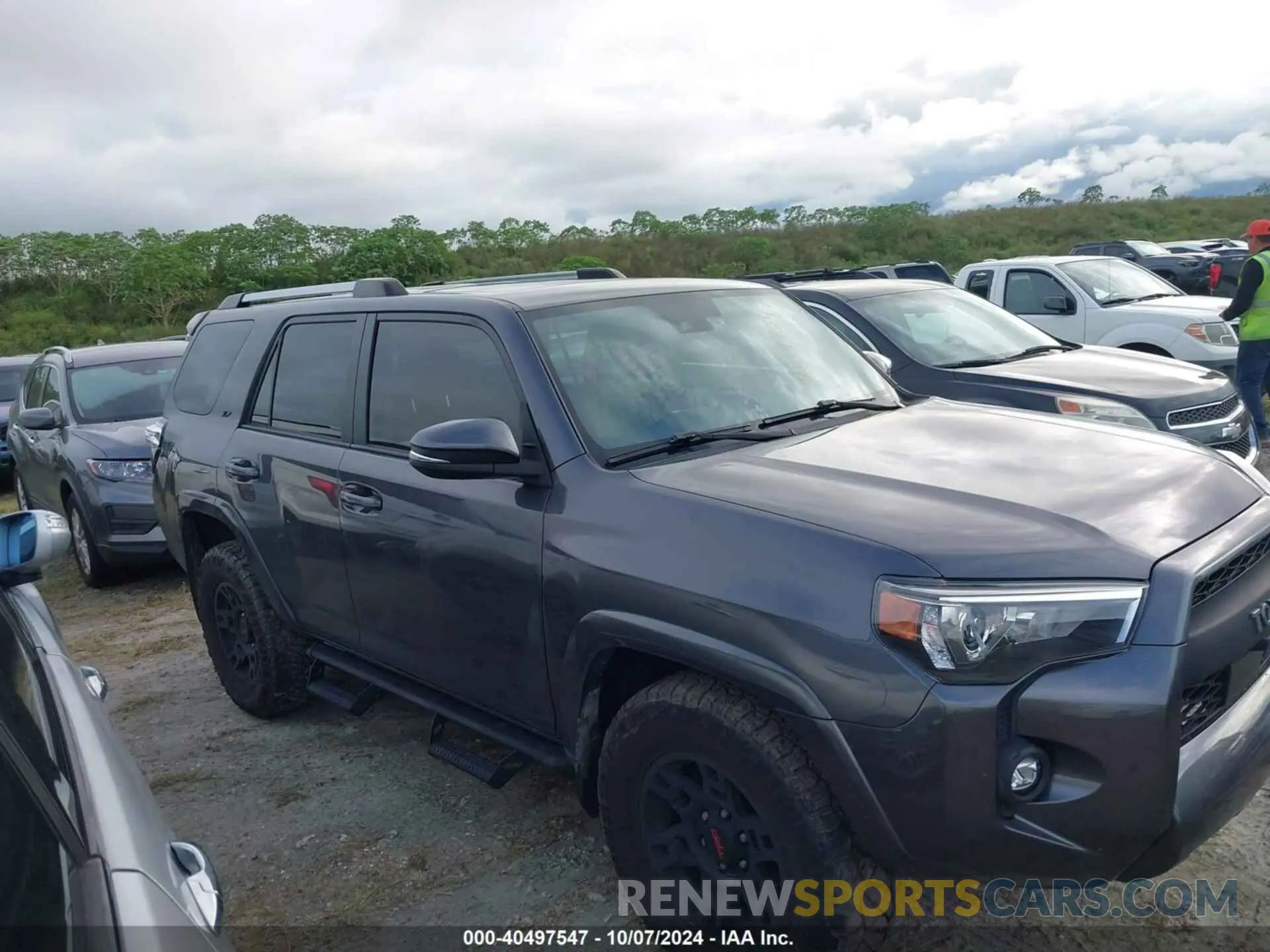 13 Фотография поврежденного автомобиля JTEFU5JR7N5262709 TOYOTA 4RUNNER 2022