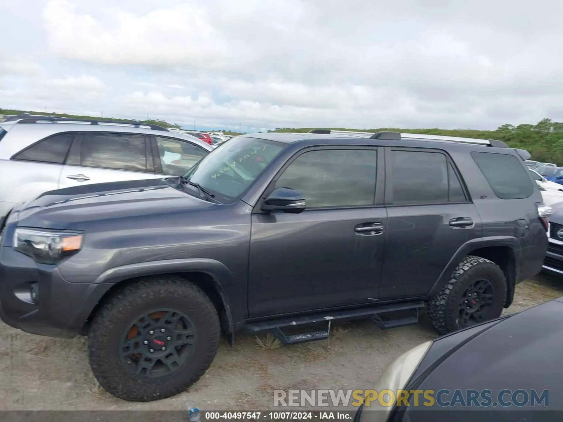 14 Фотография поврежденного автомобиля JTEFU5JR7N5262709 TOYOTA 4RUNNER 2022