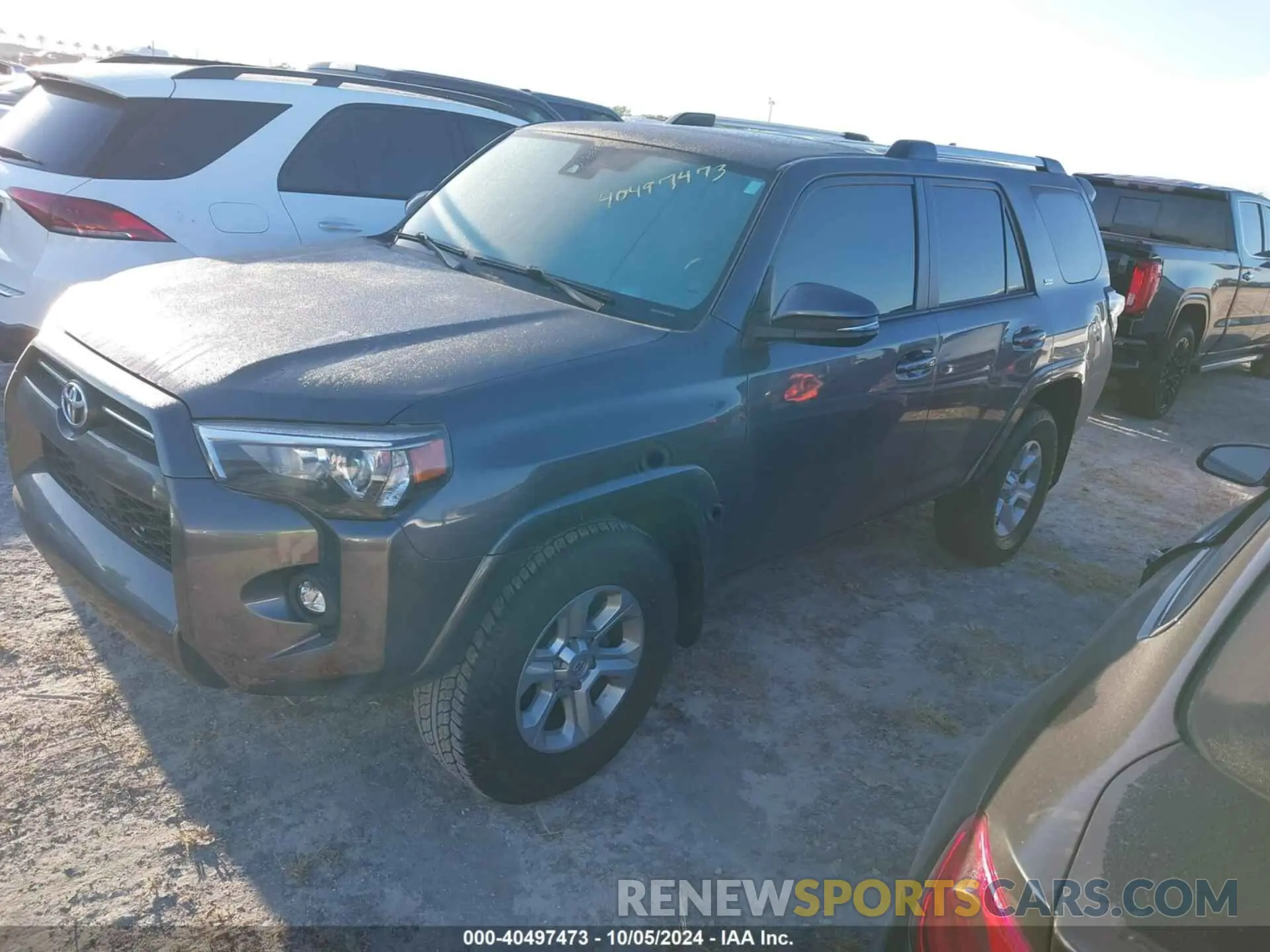 2 Photograph of a damaged car JTEFU5JRXN5270495 TOYOTA 4RUNNER 2022