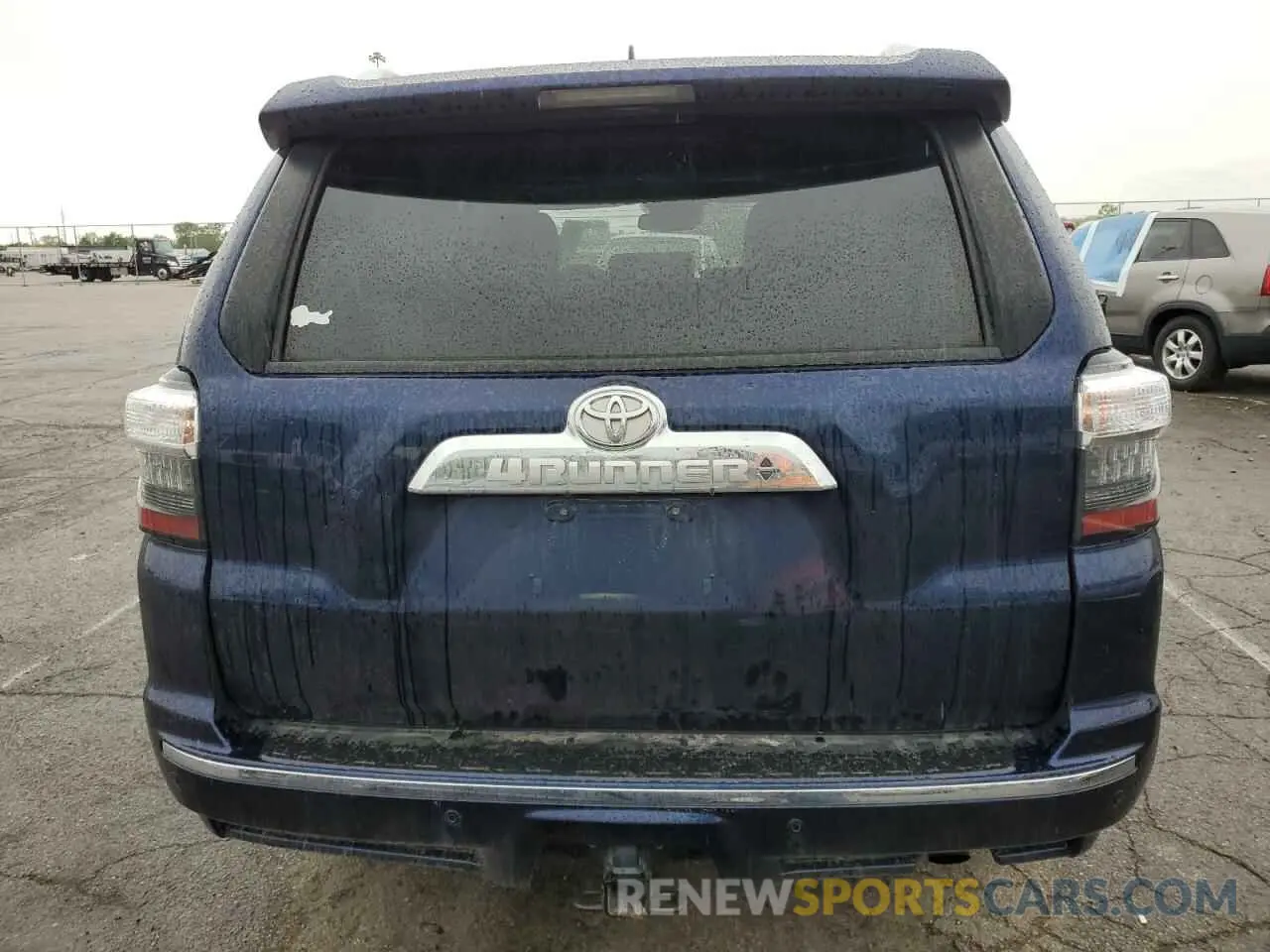 6 Photograph of a damaged car JTEKU5JR1N5994011 TOYOTA 4RUNNER 2022