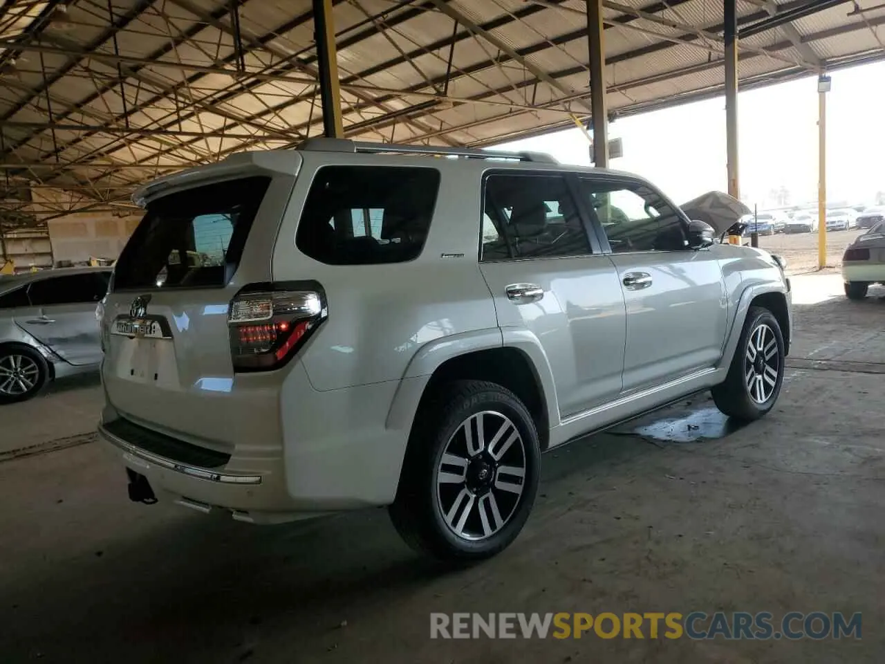 3 Photograph of a damaged car JTEKU5JR3N5994933 TOYOTA 4RUNNER 2022