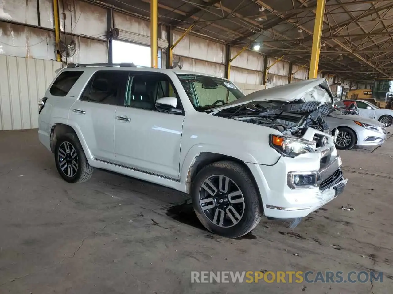 4 Photograph of a damaged car JTEKU5JR3N5994933 TOYOTA 4RUNNER 2022