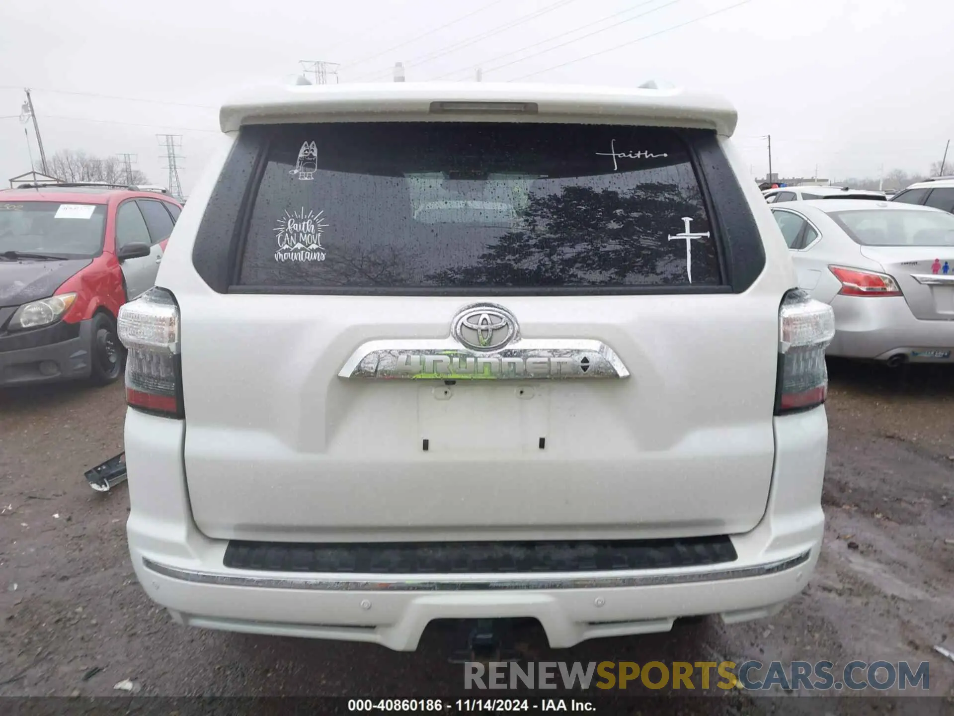 16 Photograph of a damaged car JTEKU5JR6N6032412 TOYOTA 4RUNNER 2022