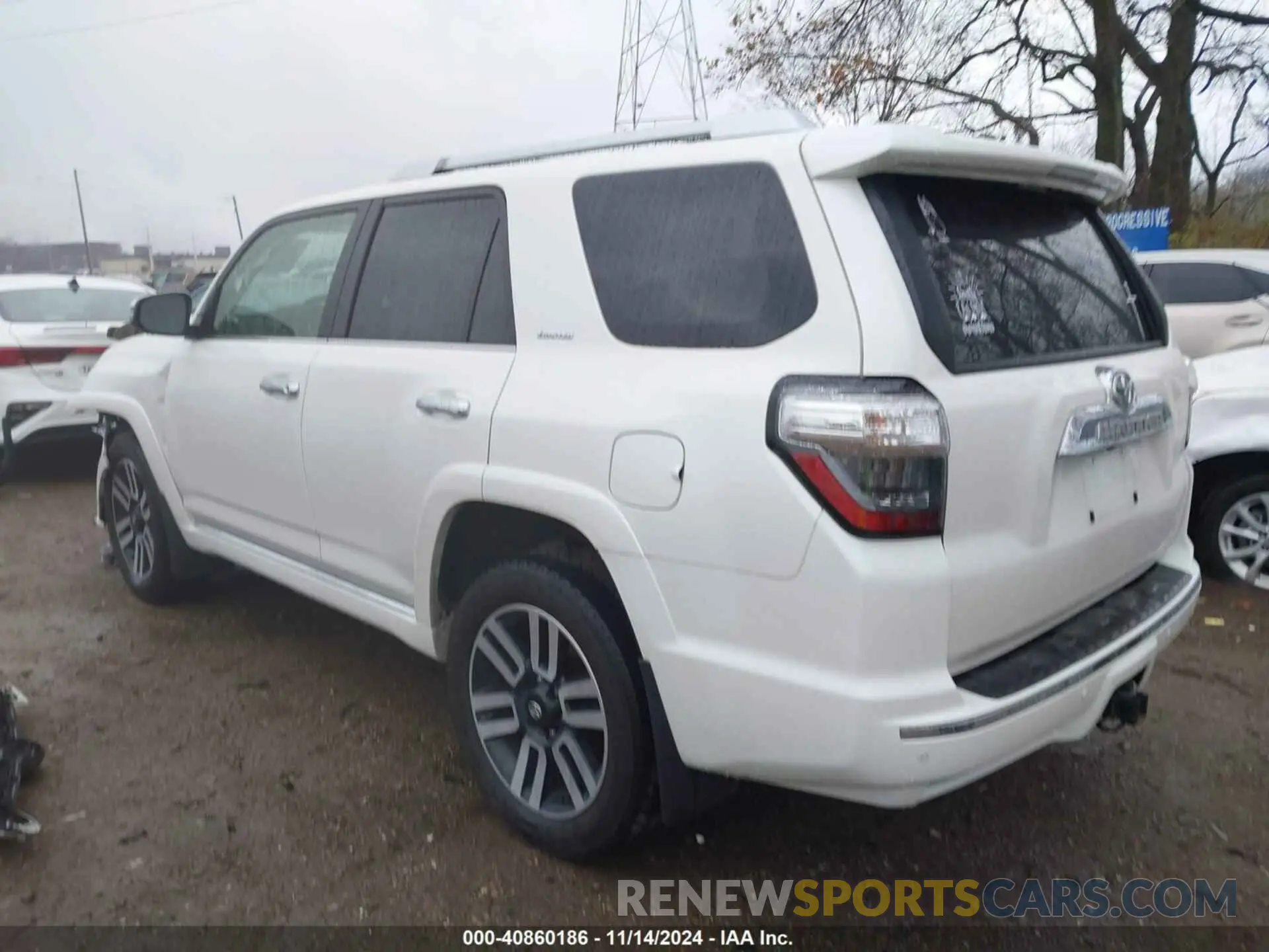 3 Photograph of a damaged car JTEKU5JR6N6032412 TOYOTA 4RUNNER 2022