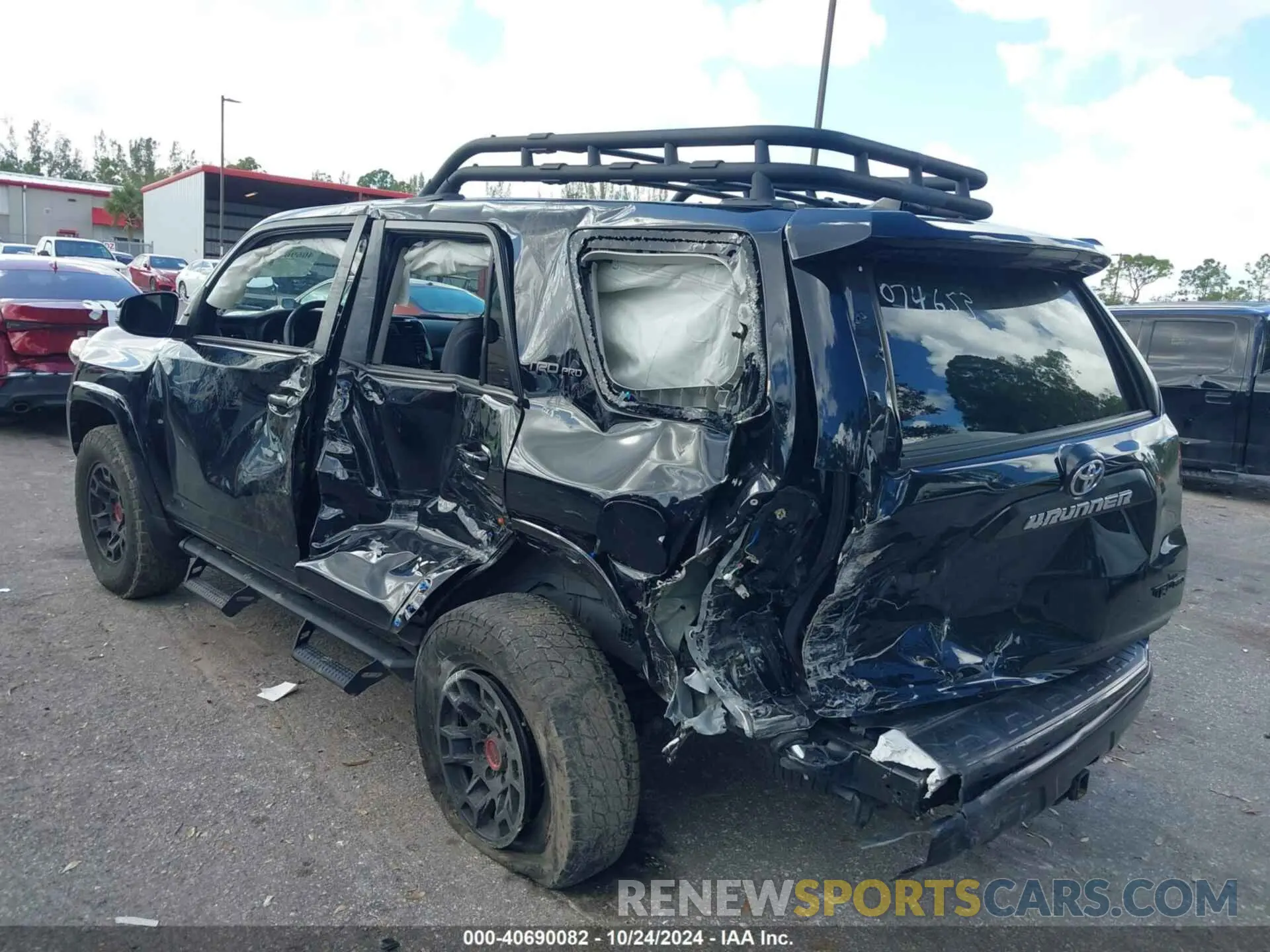 6 Фотография поврежденного автомобиля JTELU5JR1N5974653 TOYOTA 4RUNNER 2022
