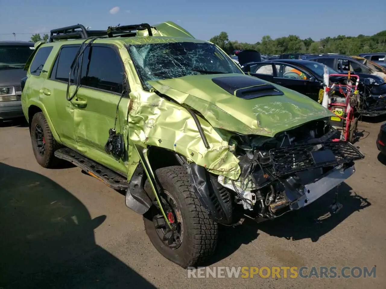 9 Photograph of a damaged car JTELU5JR1N6045413 TOYOTA 4RUNNER 2022
