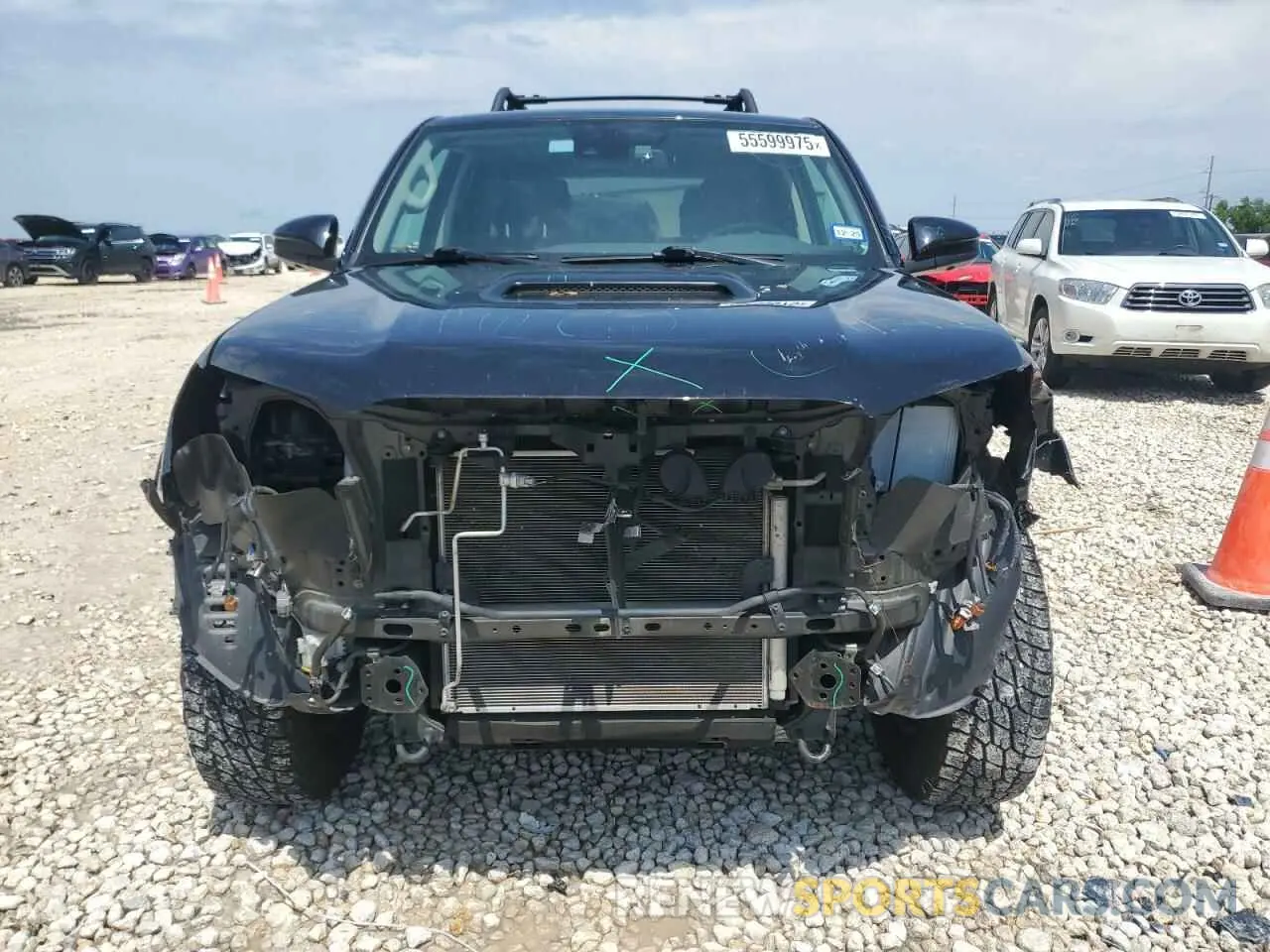 5 Фотография поврежденного автомобиля JTELU5JR2N6004630 TOYOTA 4RUNNER 2022
