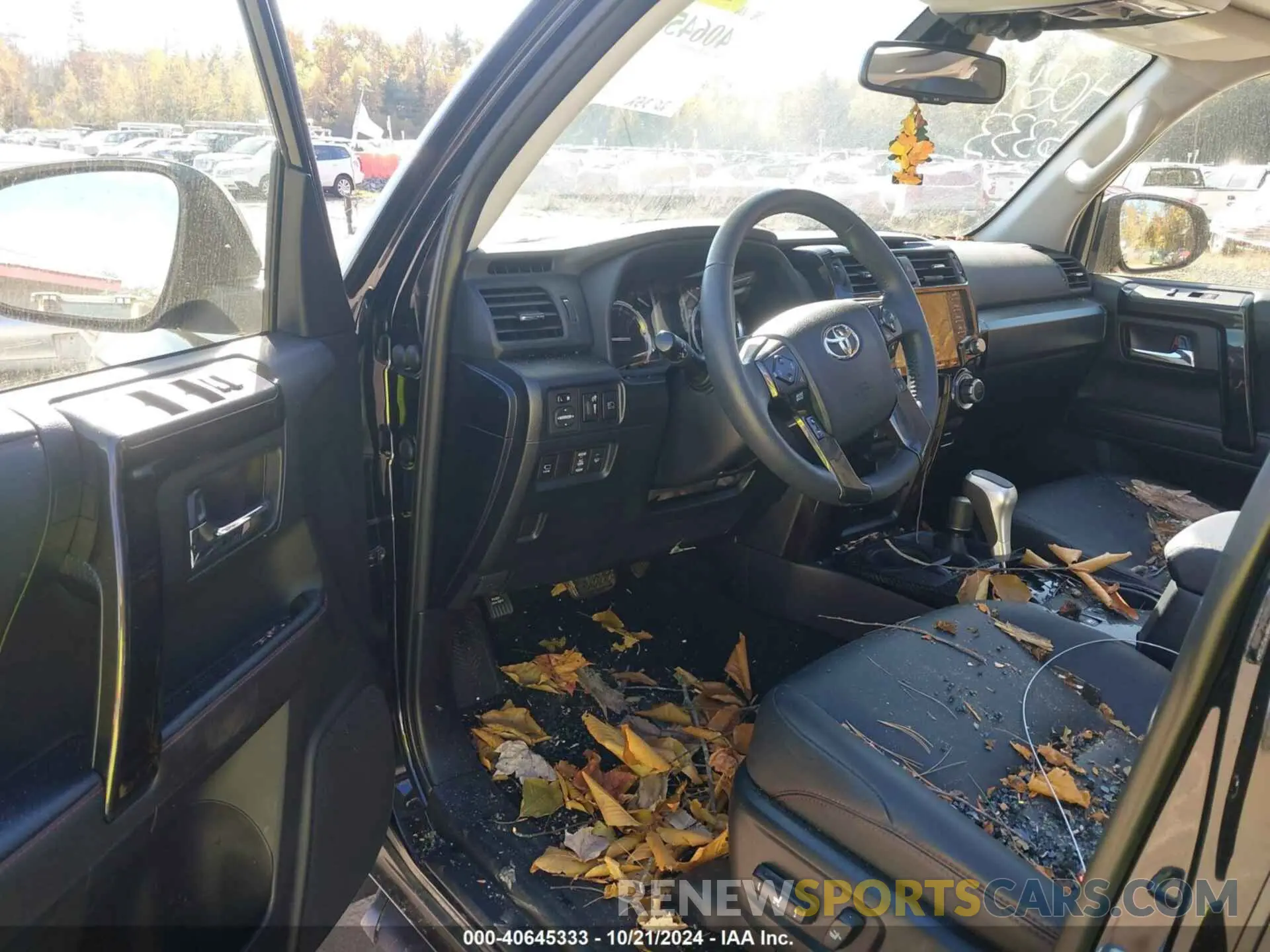 5 Фотография поврежденного автомобиля JTELU5JR7N6037476 TOYOTA 4RUNNER 2022