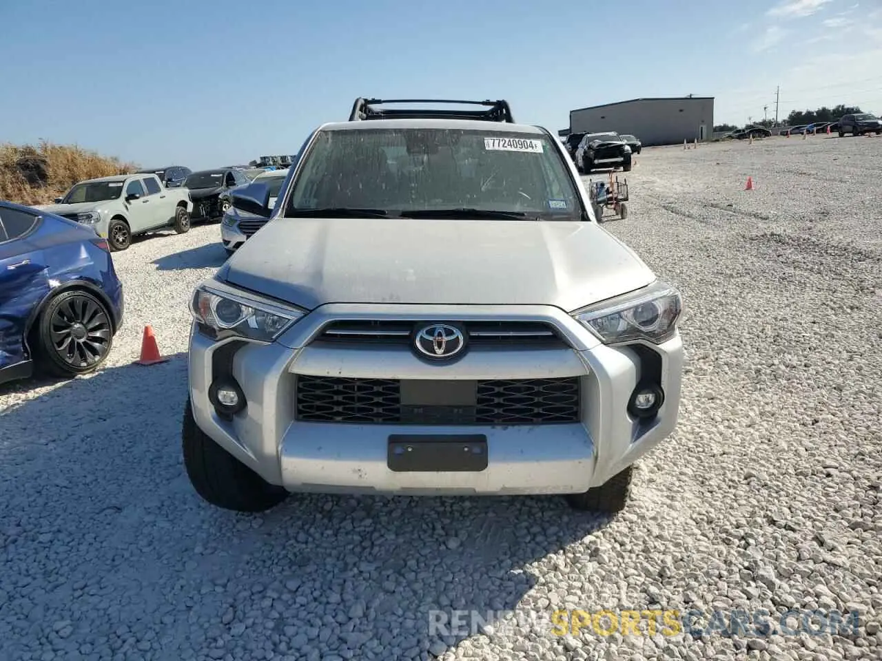 5 Photograph of a damaged car JTEMU5JR0N5983543 TOYOTA 4RUNNER 2022